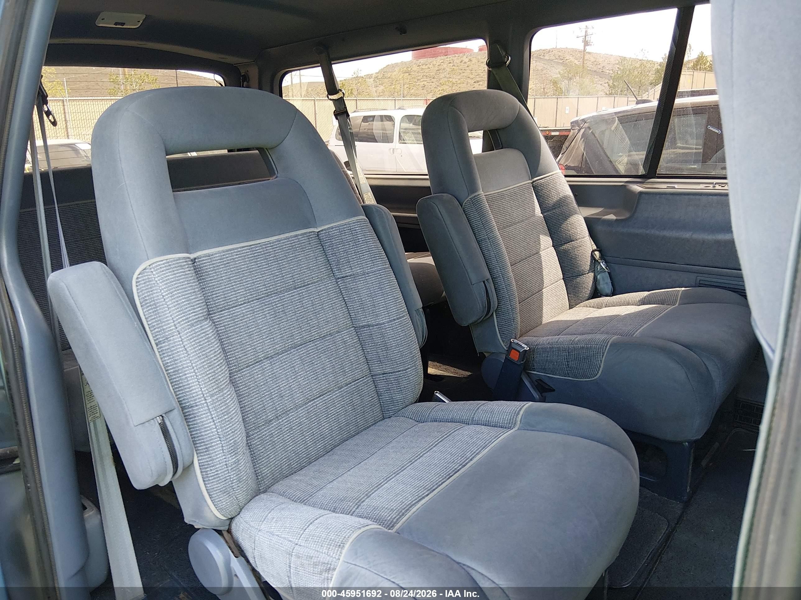 1992 Ford Aerostar   Blue vin: 1FMDA31X8NZA87382