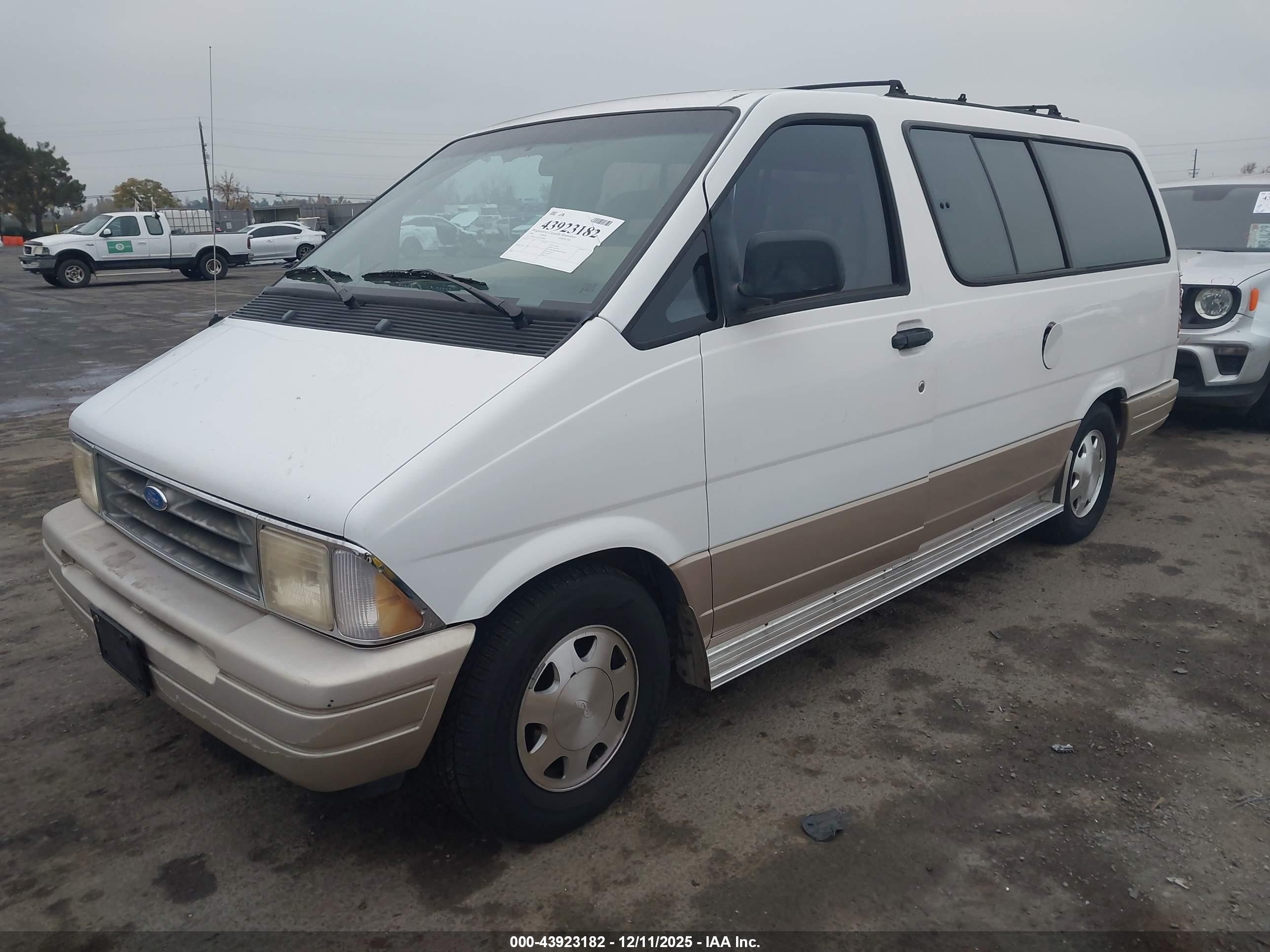 1996 Ford Aerostar   White vin: 1FMDA31X9TZC04884