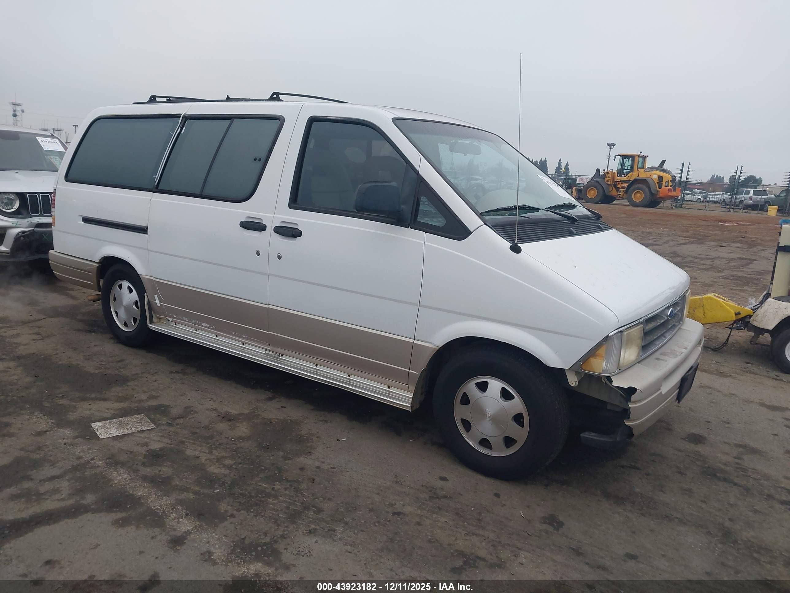 1996 Ford Aerostar   White vin: 1FMDA31X9TZC04884