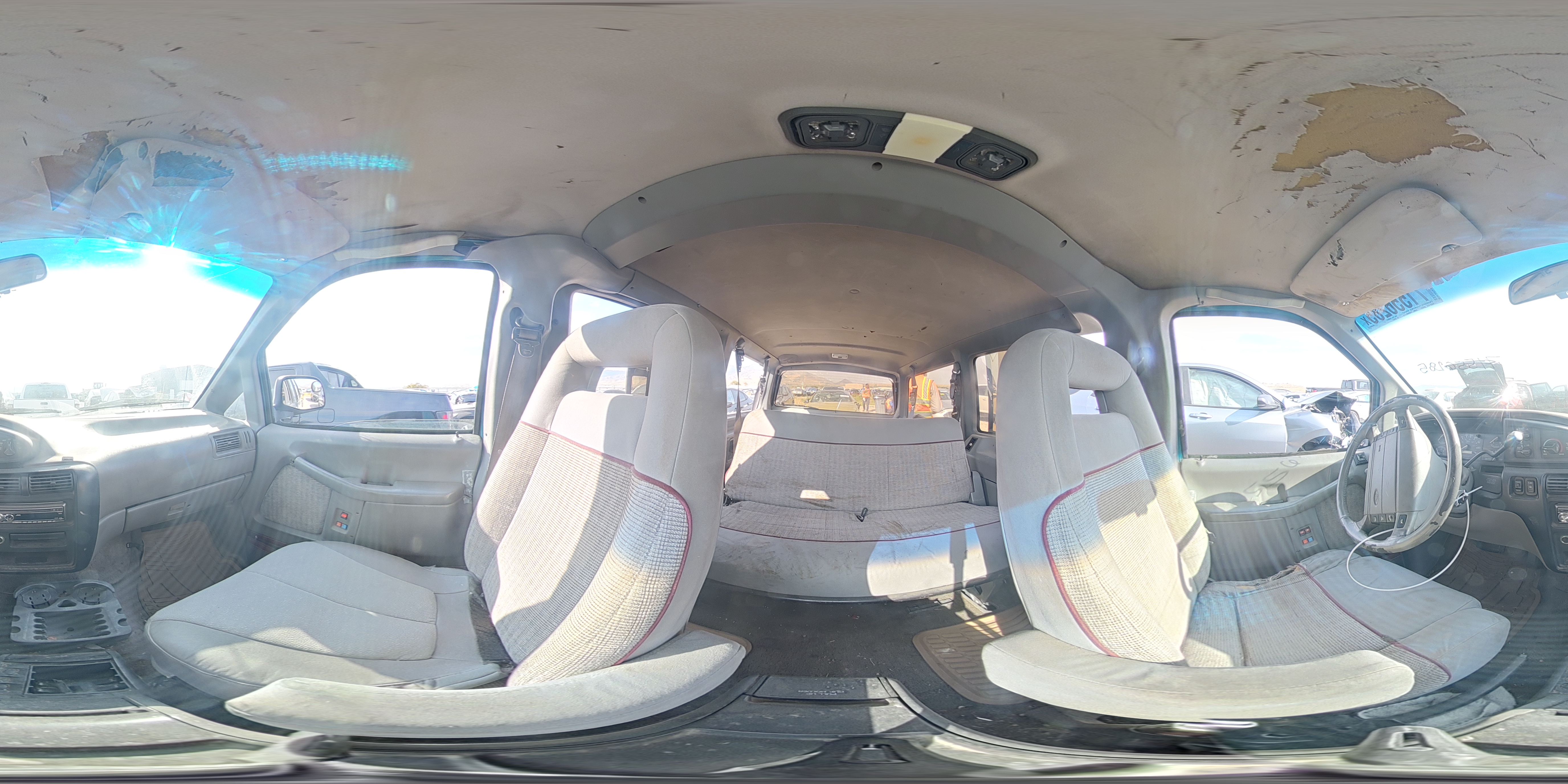 1994 Ford Aerostar Two Tone vin: 1FMDA41X0RZA93964