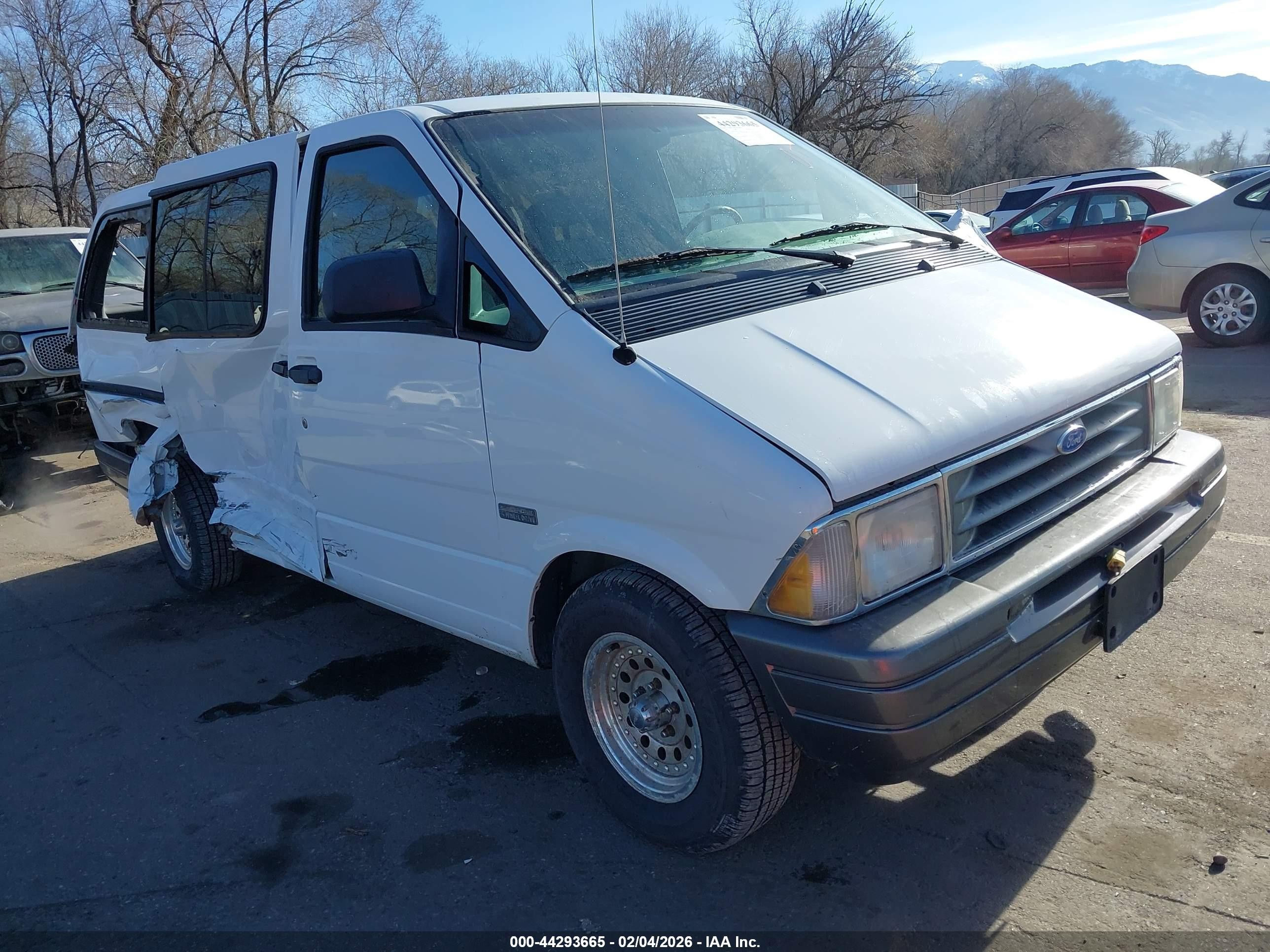 1996 Ford Aerostar   White vin: 1FMDA41X0TZC04472