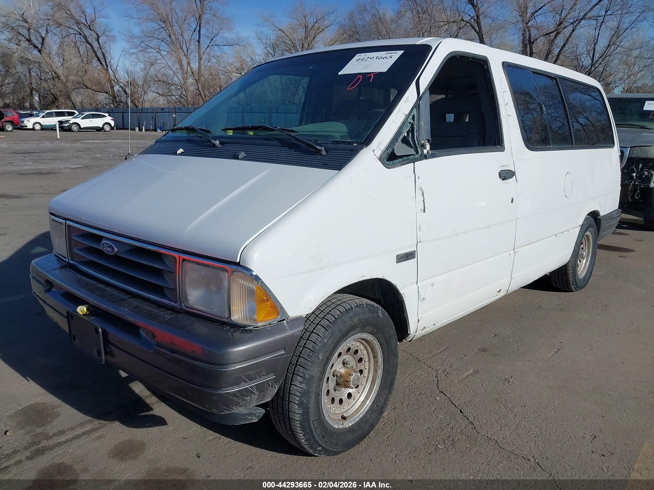 1996 Ford Aerostar   Белый vin: 1FMDA41X0TZC04472
