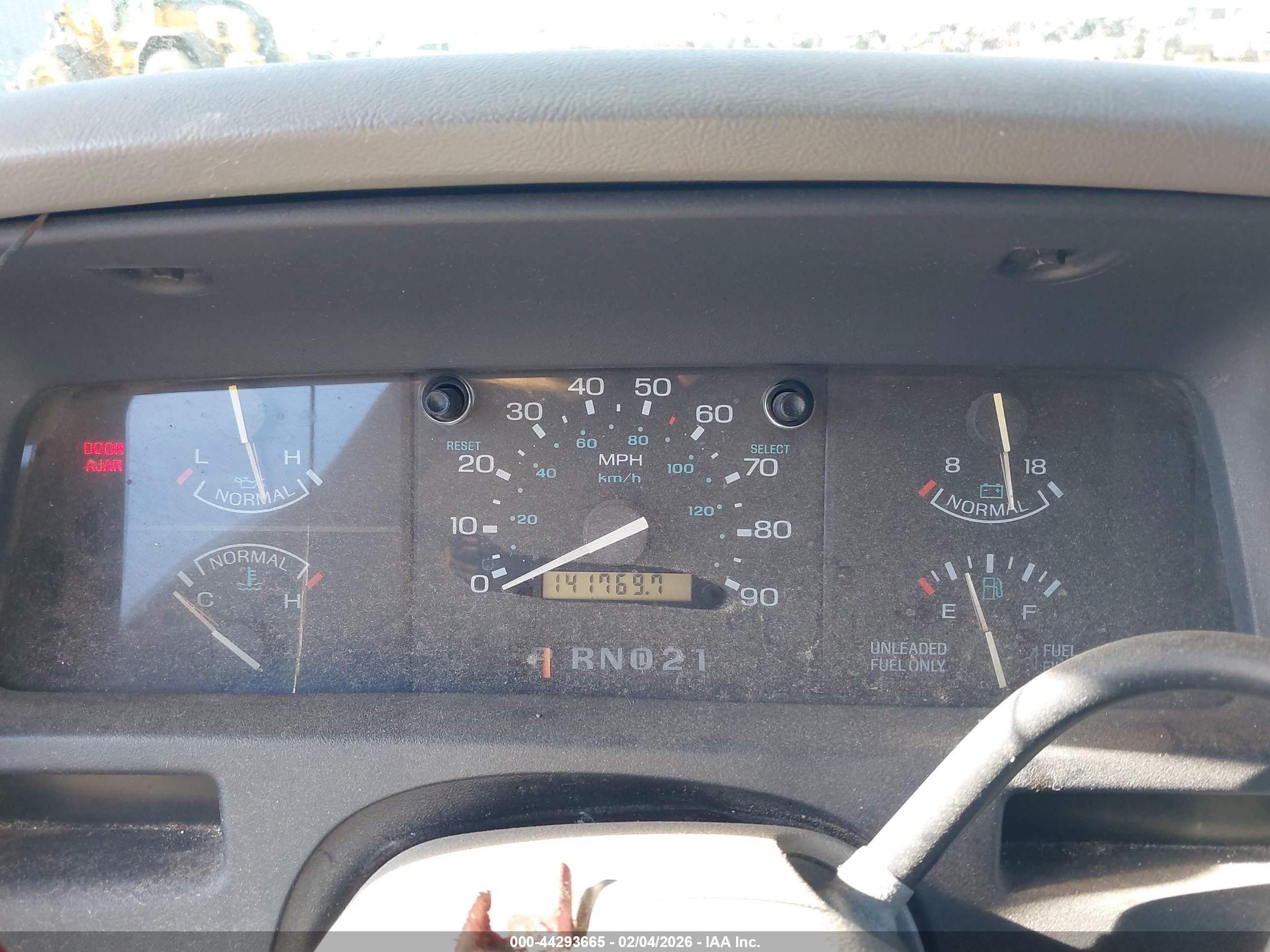 1996 Ford Aerostar   Белый vin: 1FMDA41X0TZC04472