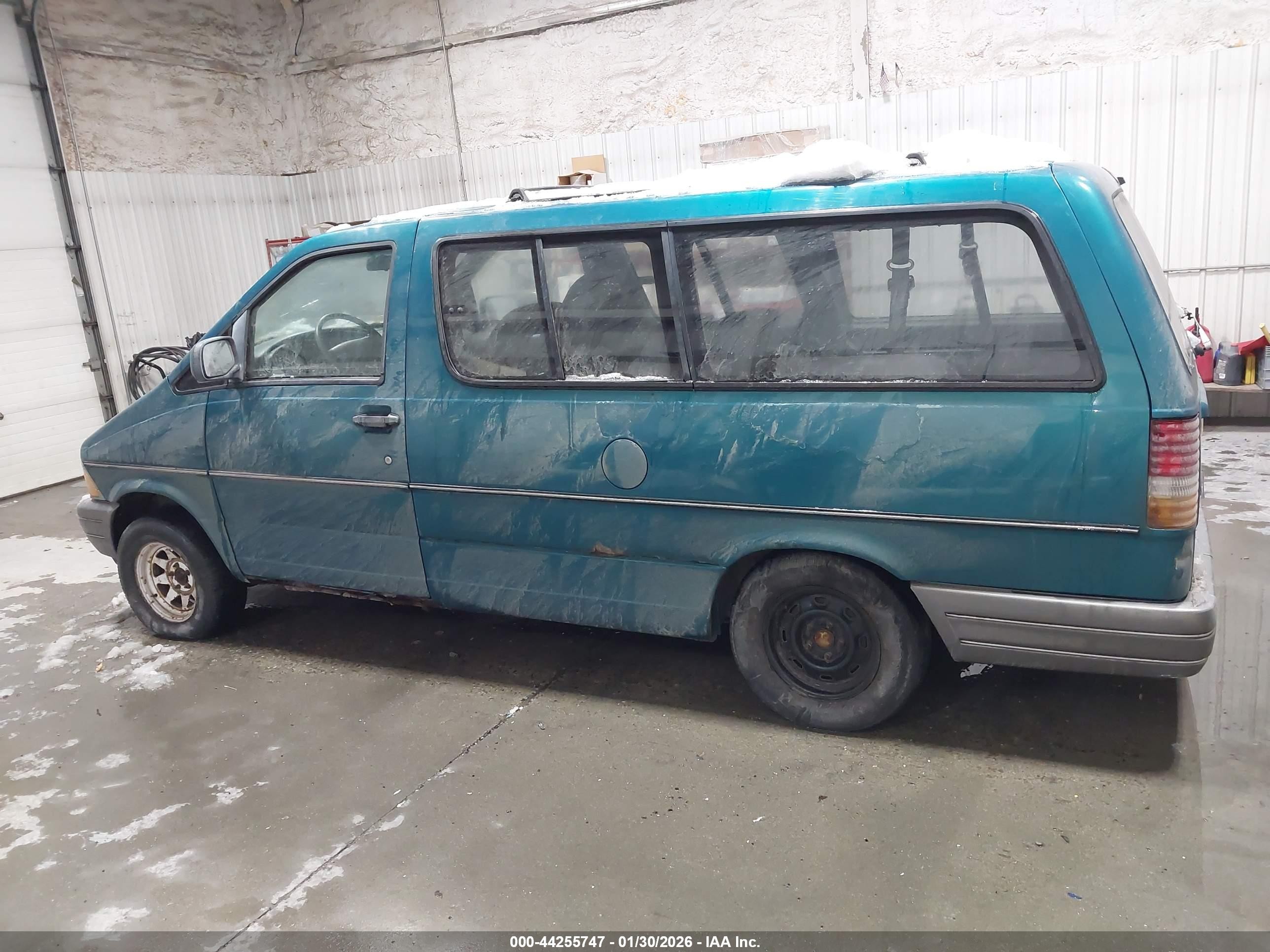 1994 Ford Aerostar   Green vin: 1FMDA41X8RZA26285