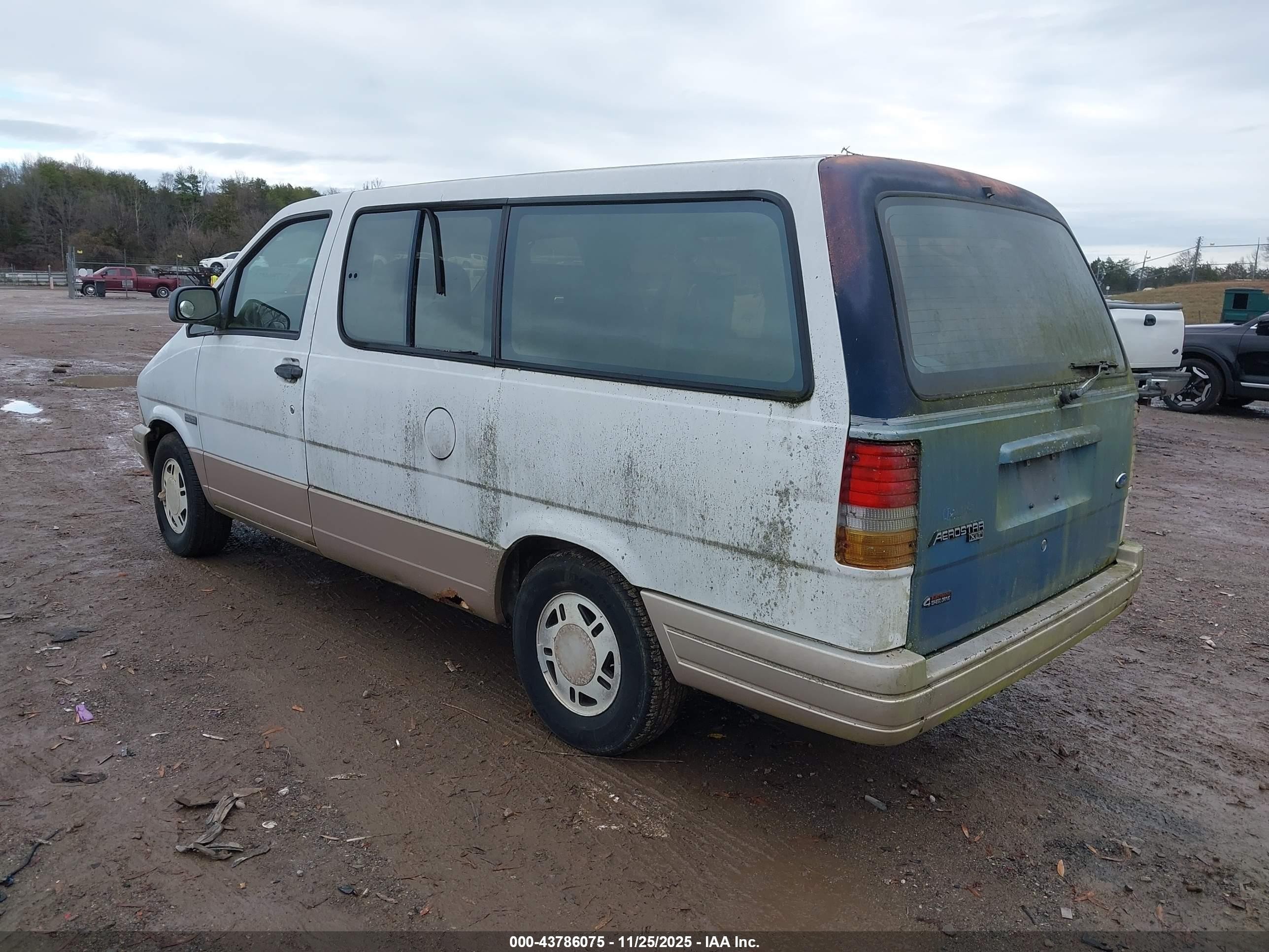 1995 Ford Aerostar   White vin: 1FMDA41X9SZA78577