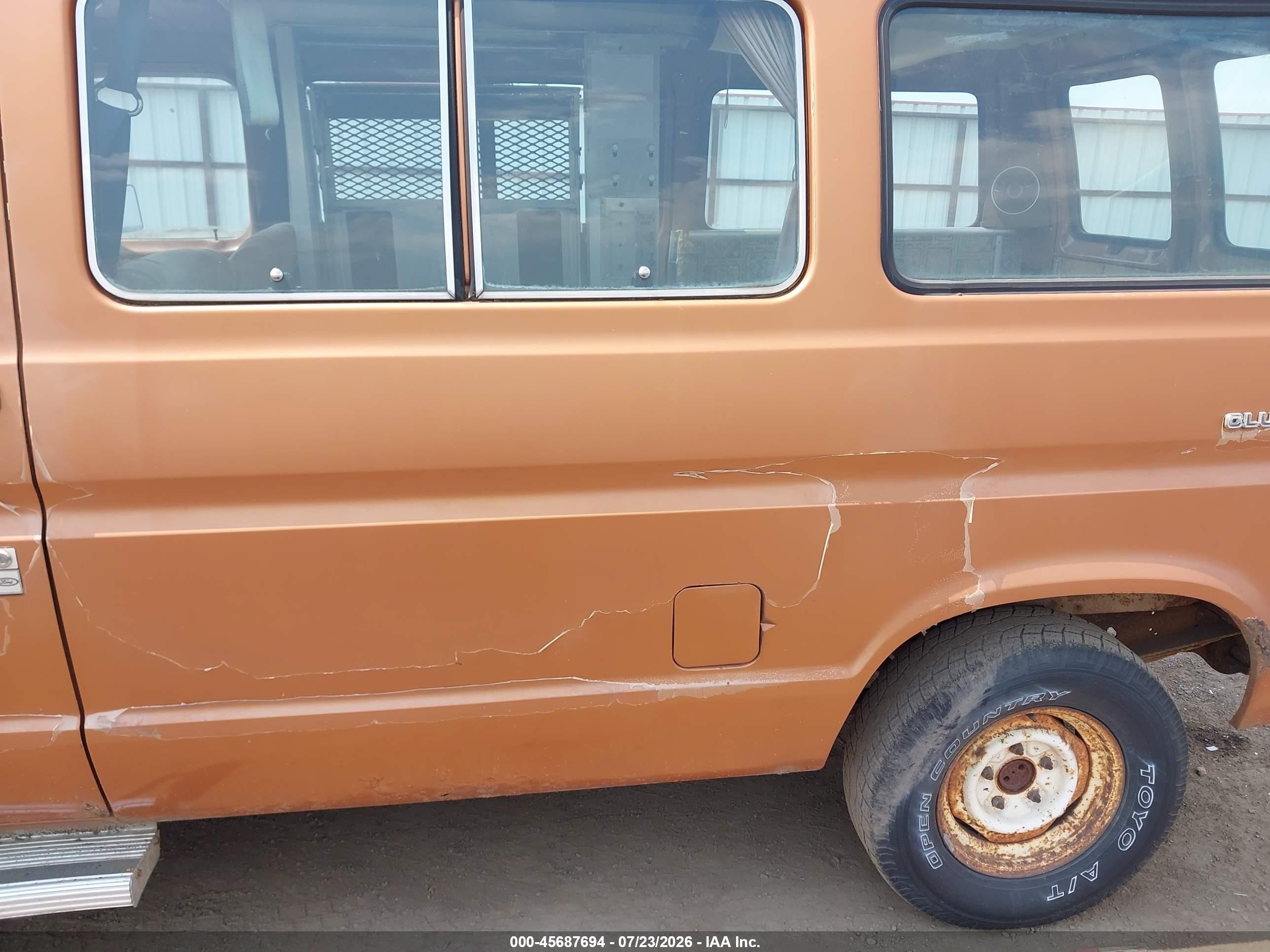 1981 Ford Econoline E150 Orange vin: 1FMDE11E6BHB04625
