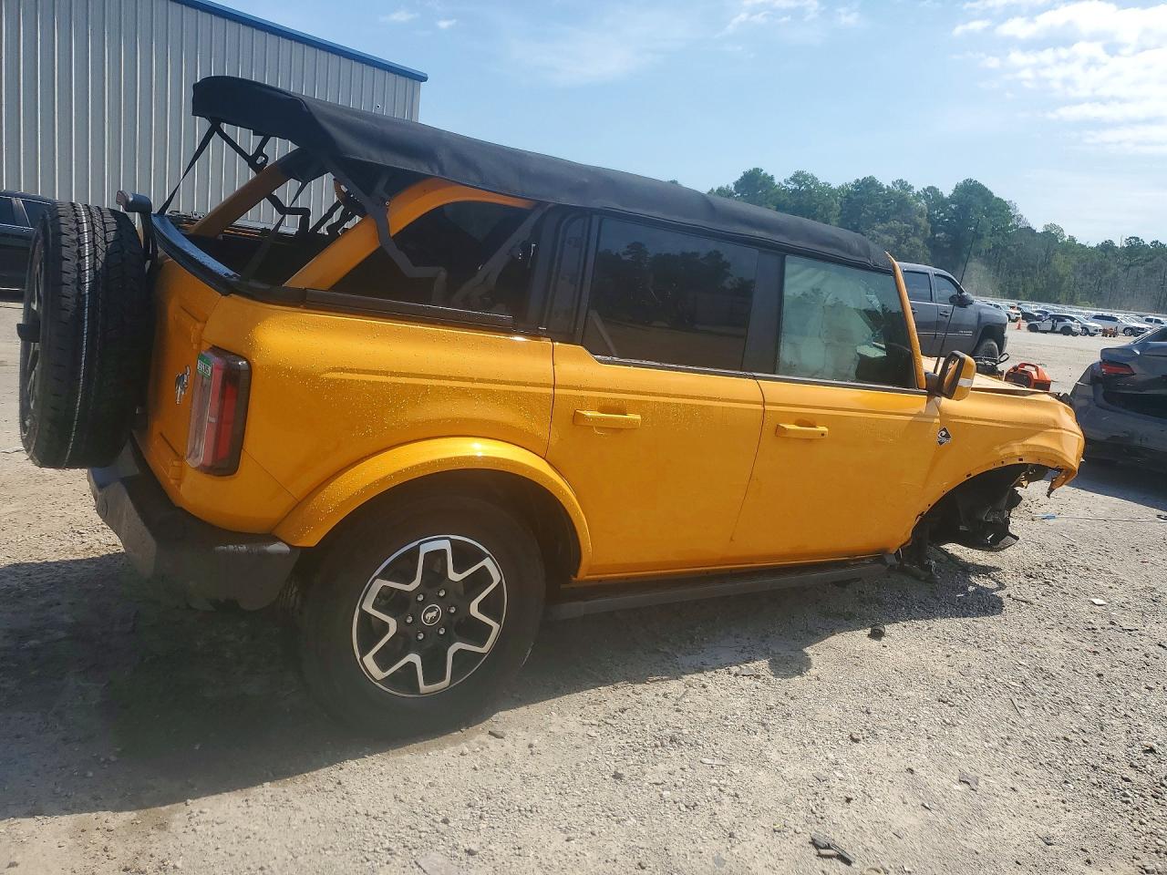 2021 Ford Bronco Base Желтый vin: 1FMDE5BH0MLA71962