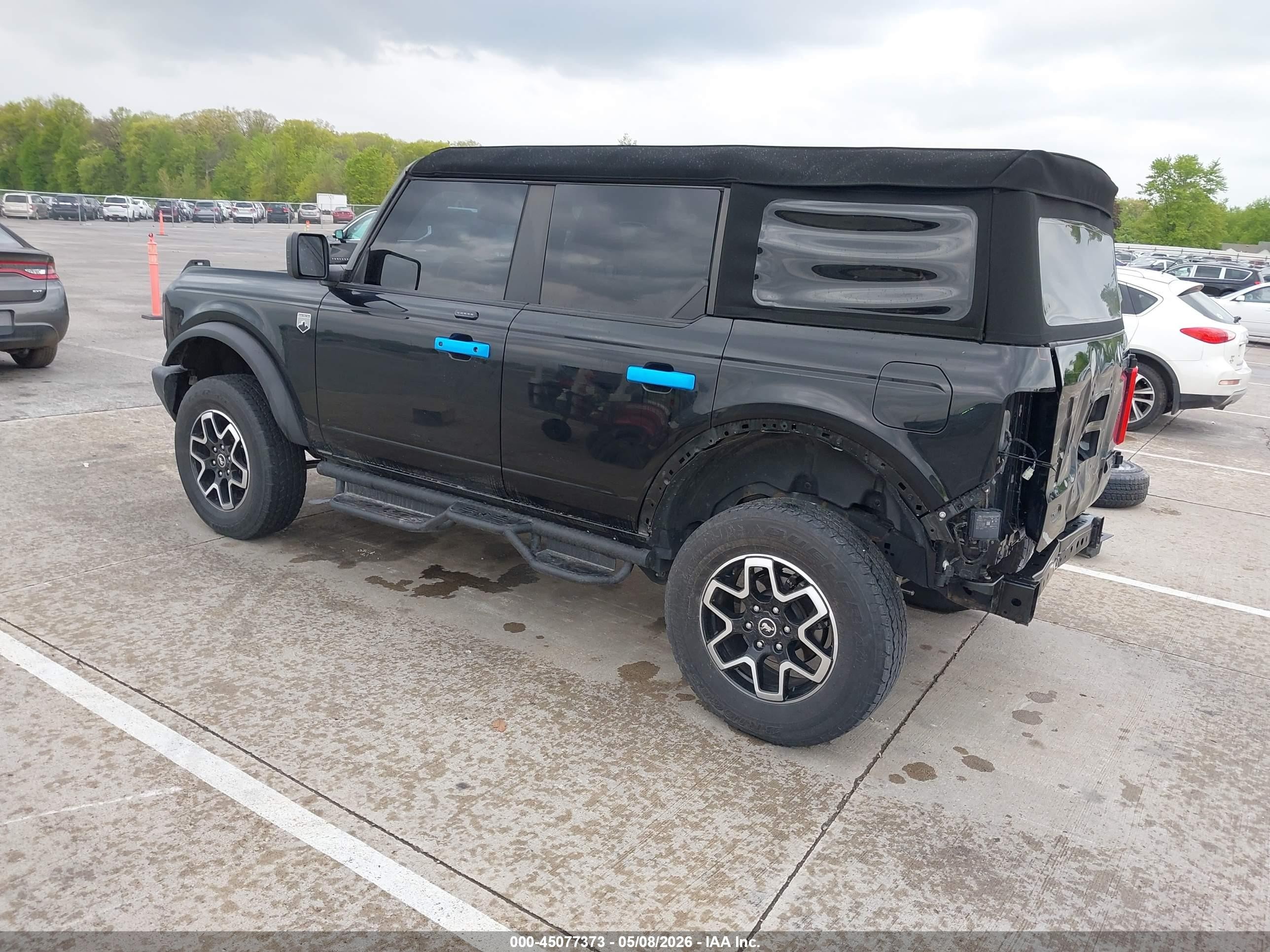 2022 Ford Bronco Big Bend Black vin: 1FMDE5BH3NLB01876