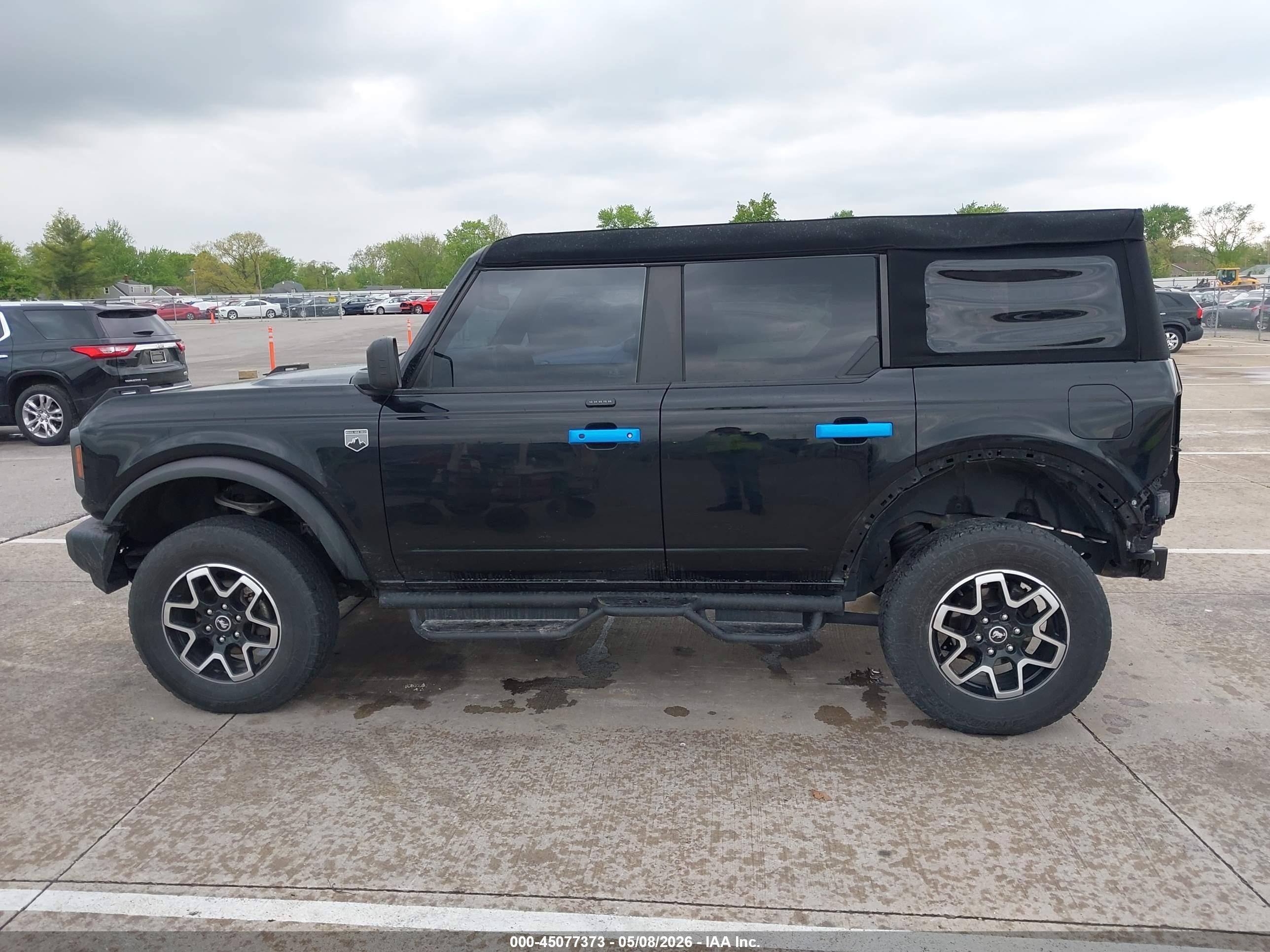2022 Ford Bronco Big Bend Black vin: 1FMDE5BH3NLB01876