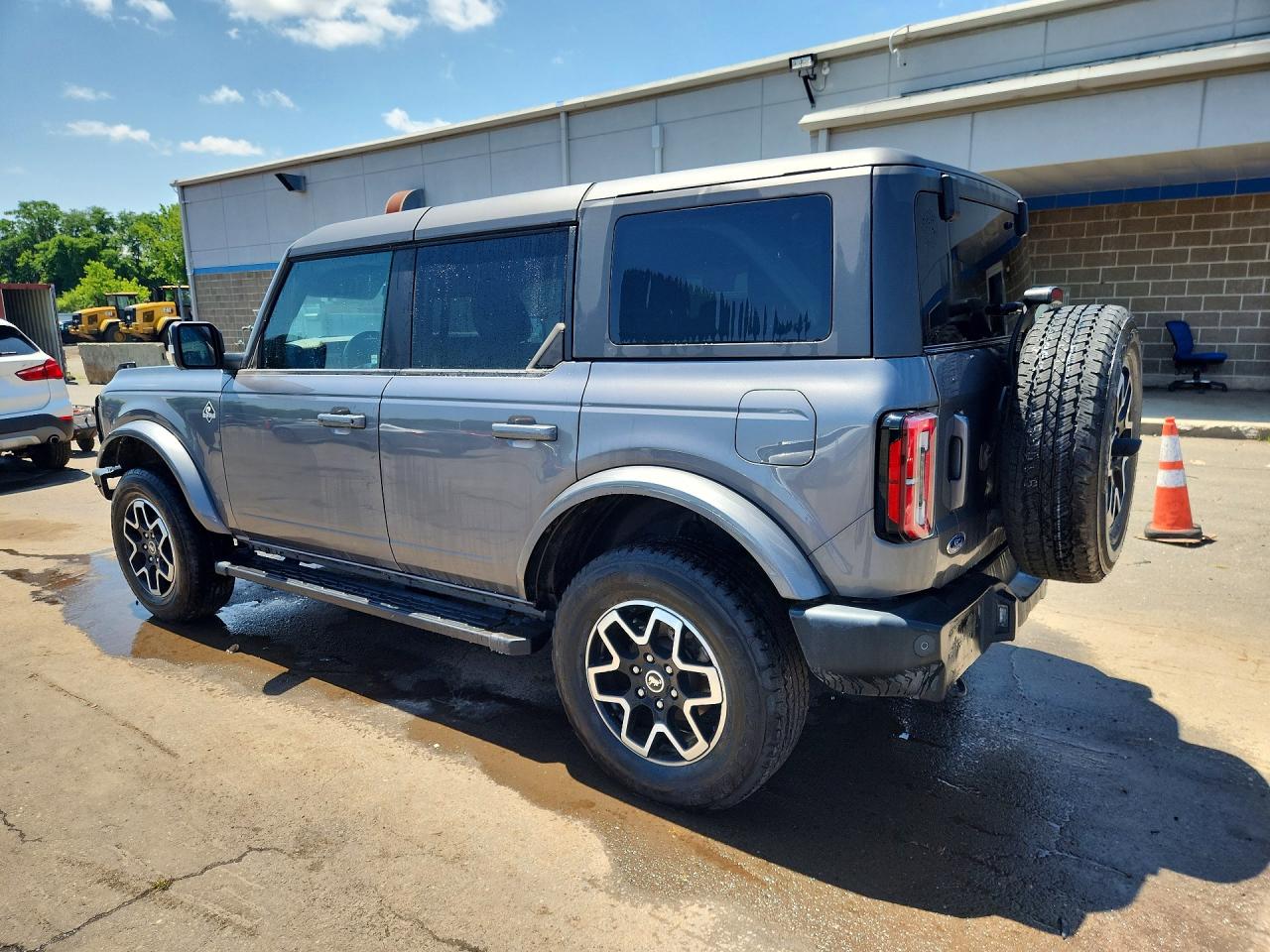 2023 Ford Bronco Base/big Bend/black Diamond/ou Gray vin: 1FMDE5BH4PLB84222