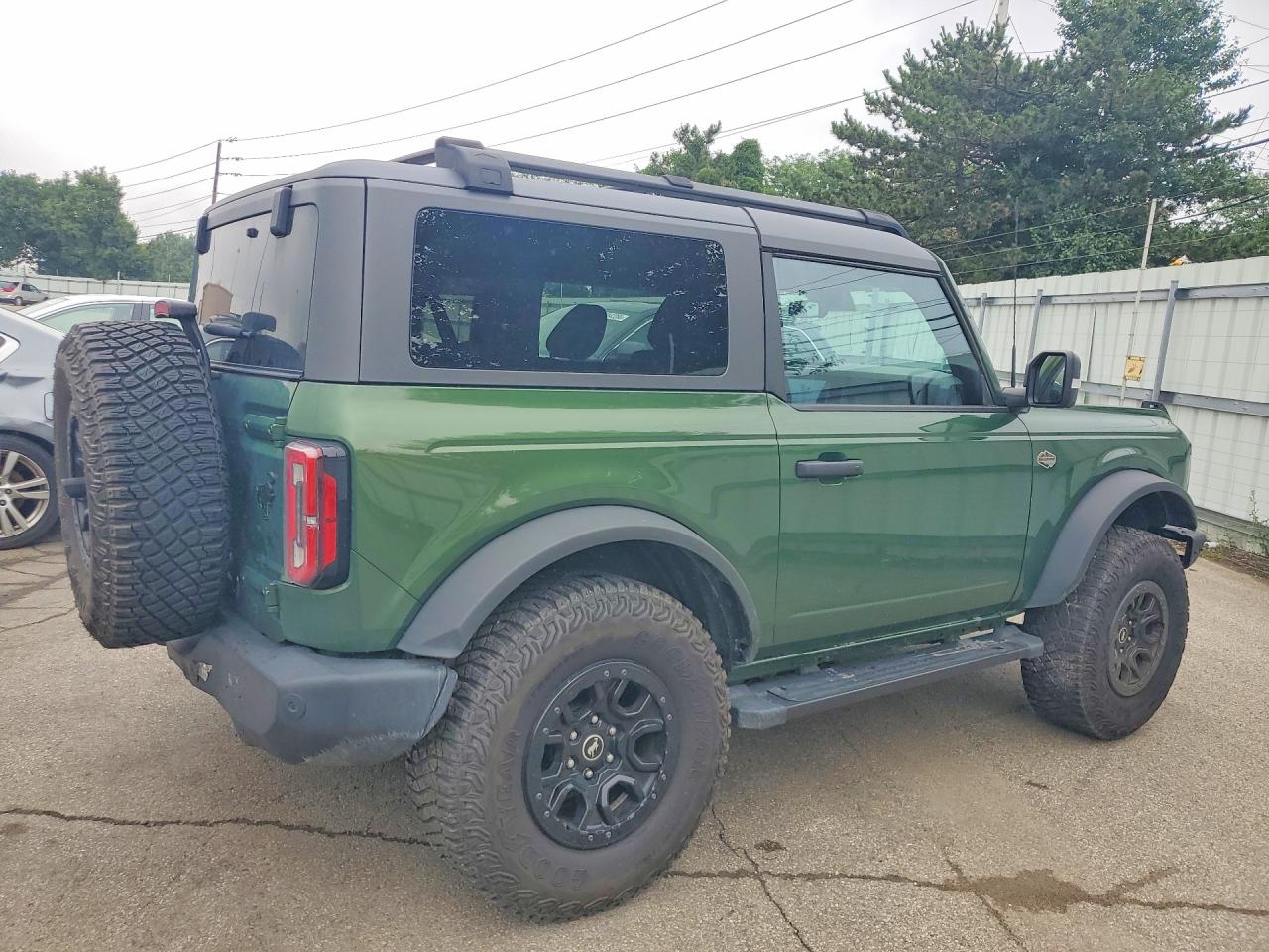 2023 Ford Bronco Base Green vin: 1FMDE5CP5PLB74479
