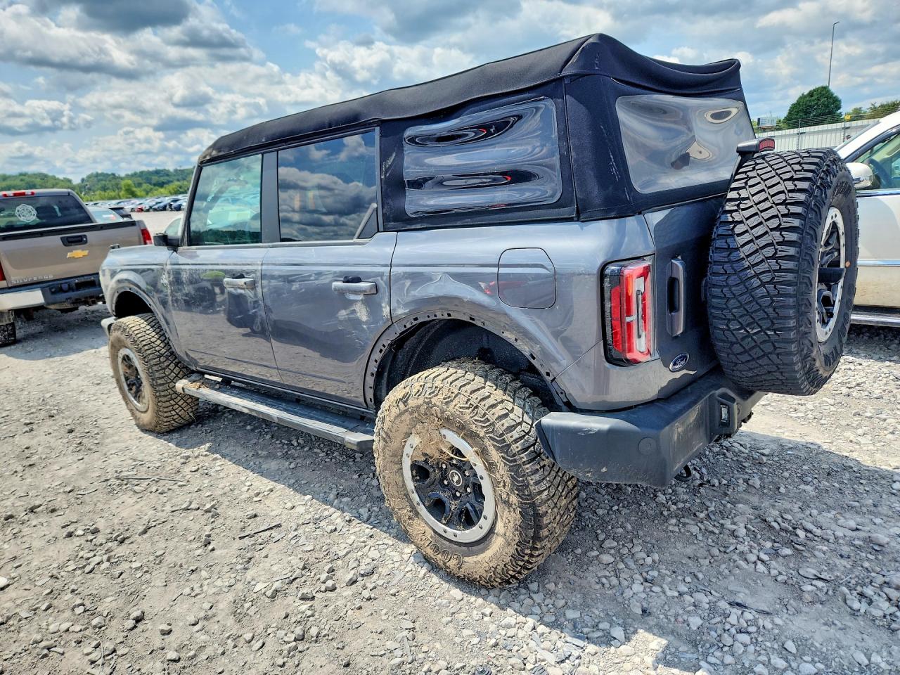 2023 Ford Bronco Base Gray vin: 1FMDE5DH1PLB59971