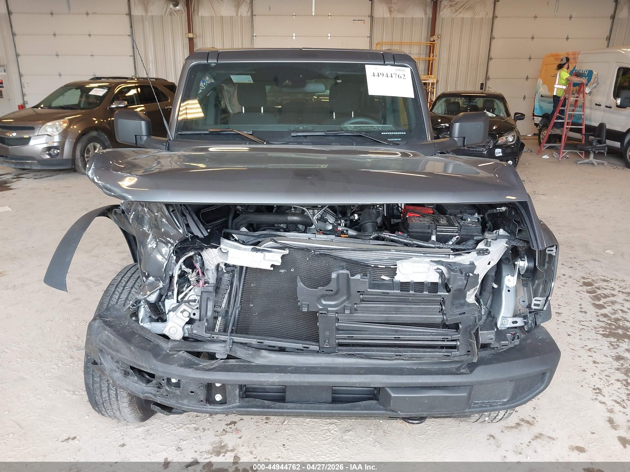 2025 Ford Bronco   Gray vin: 1FMDE6AH5SLA62050