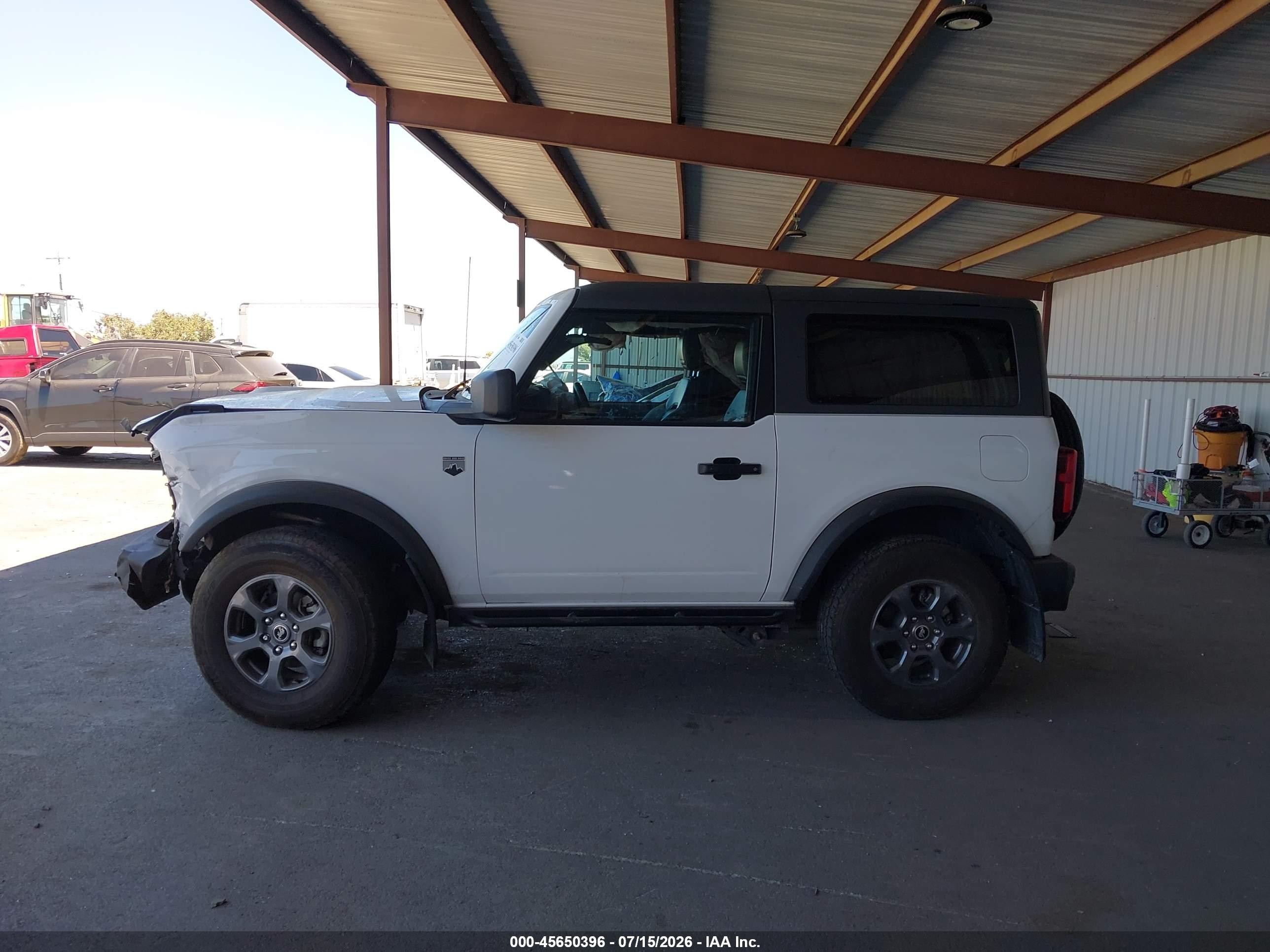 2024 Ford Bronco Big Bend Белый vin: 1FMDE7AH8RLA03459