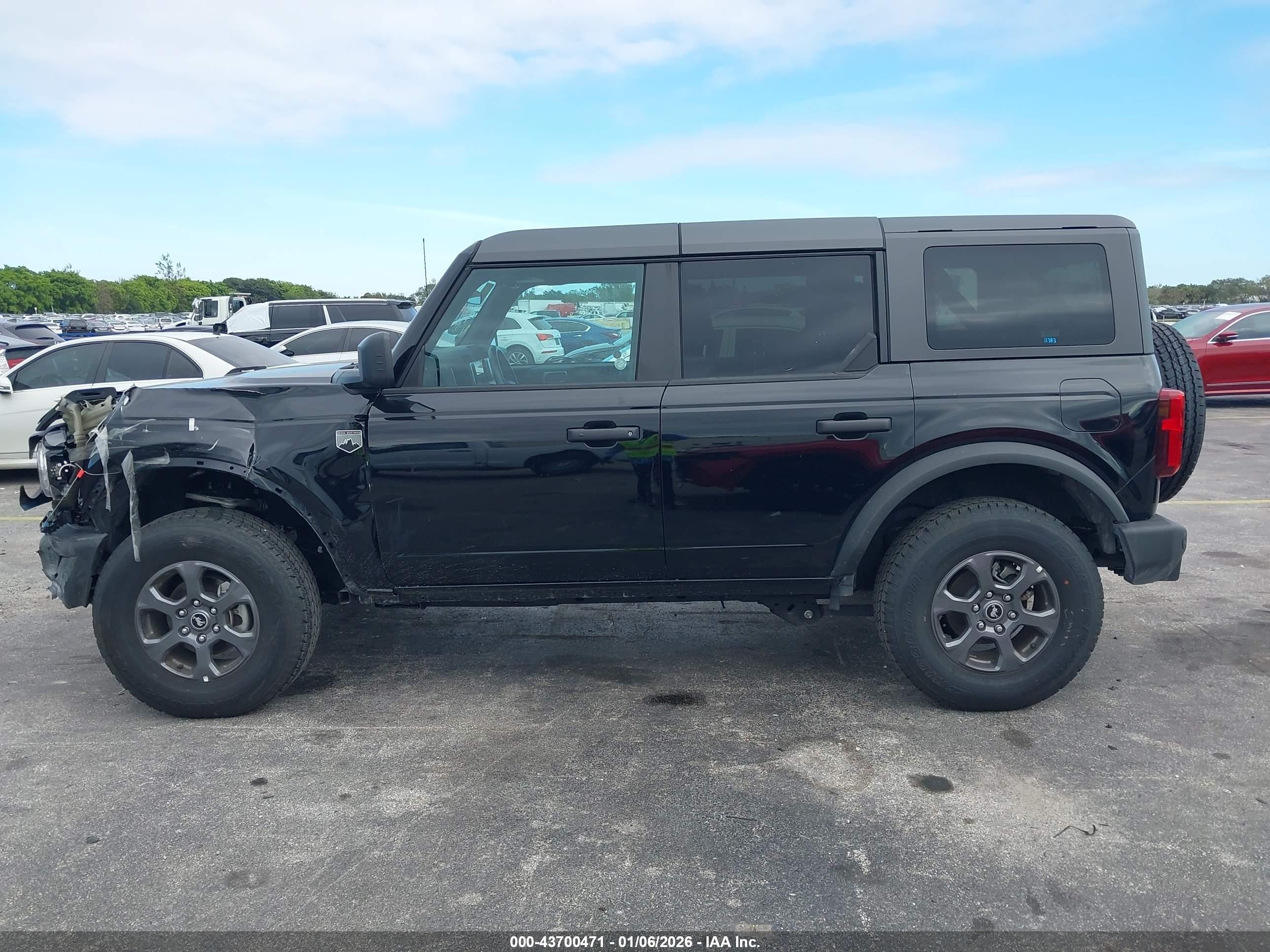 2025 Ford Bronco Big Bend Black vin: 1FMDE7BH3SLA43923