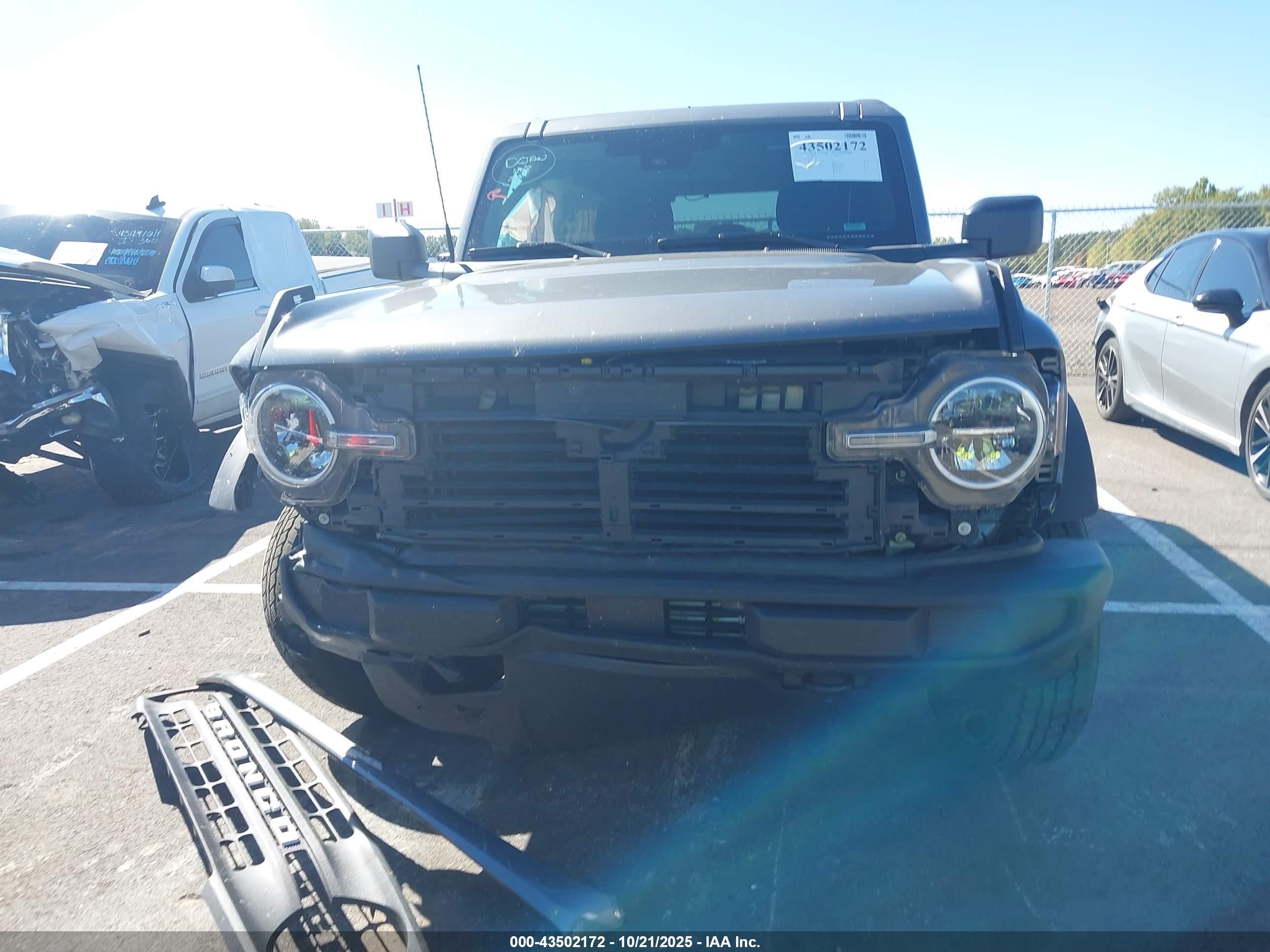 2025 Ford Bronco Big Bend Gray vin: 1FMDE7BH8SLA40239