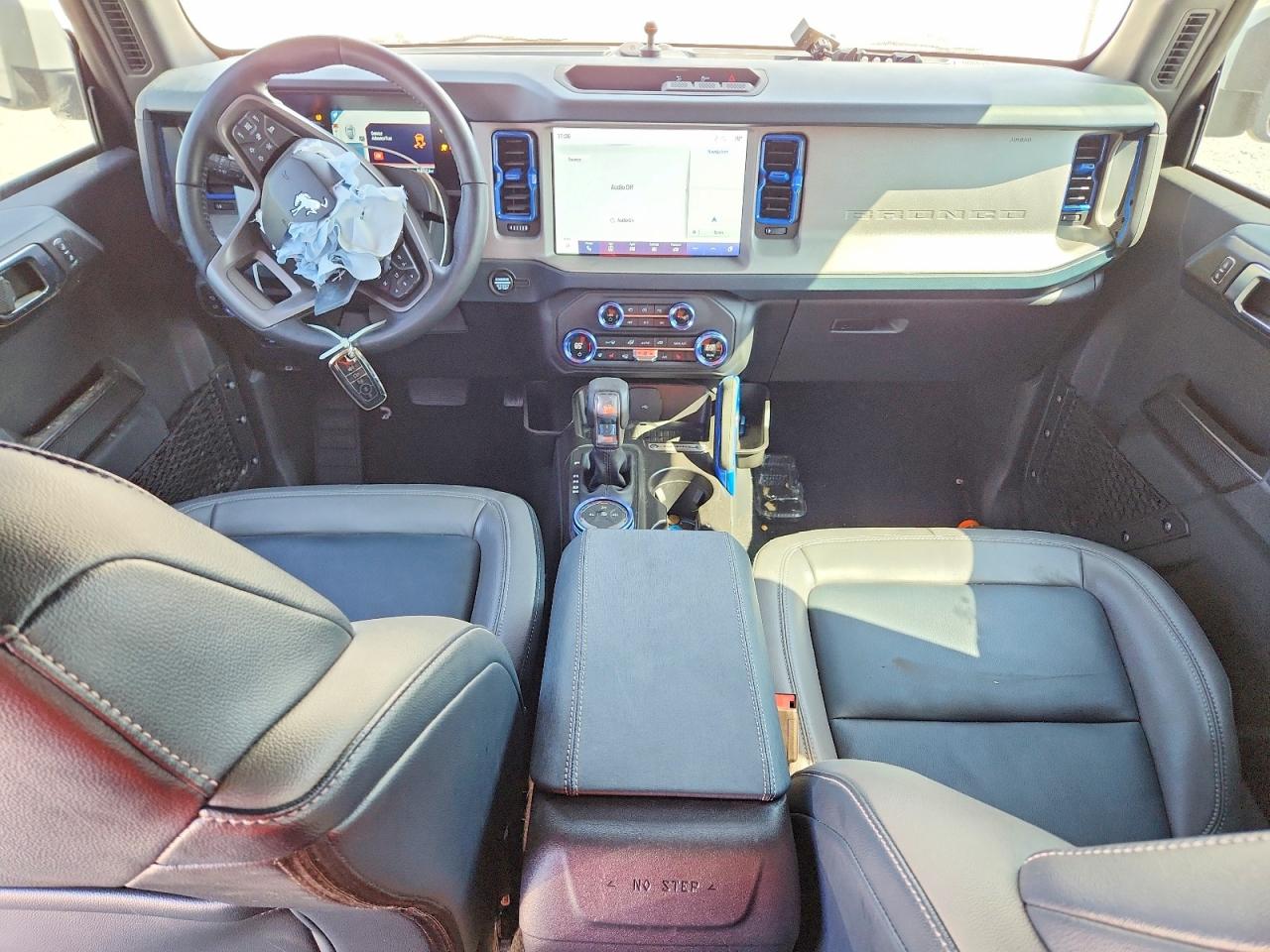 2024 Ford Bronco Outer Banks Gray vin: 1FMDE8BH3RLB15672