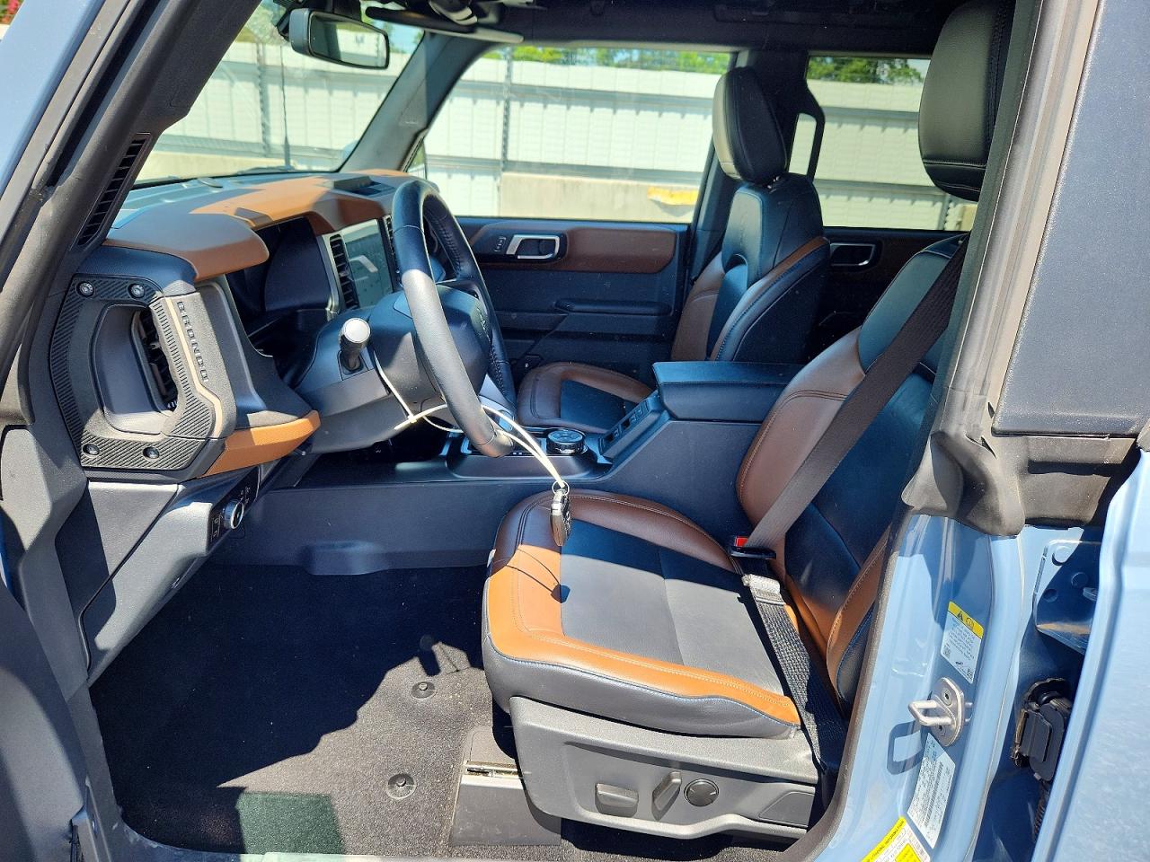 2024 Ford Bronco Outer Banks Blue vin: 1FMDE8BH8RLB34587