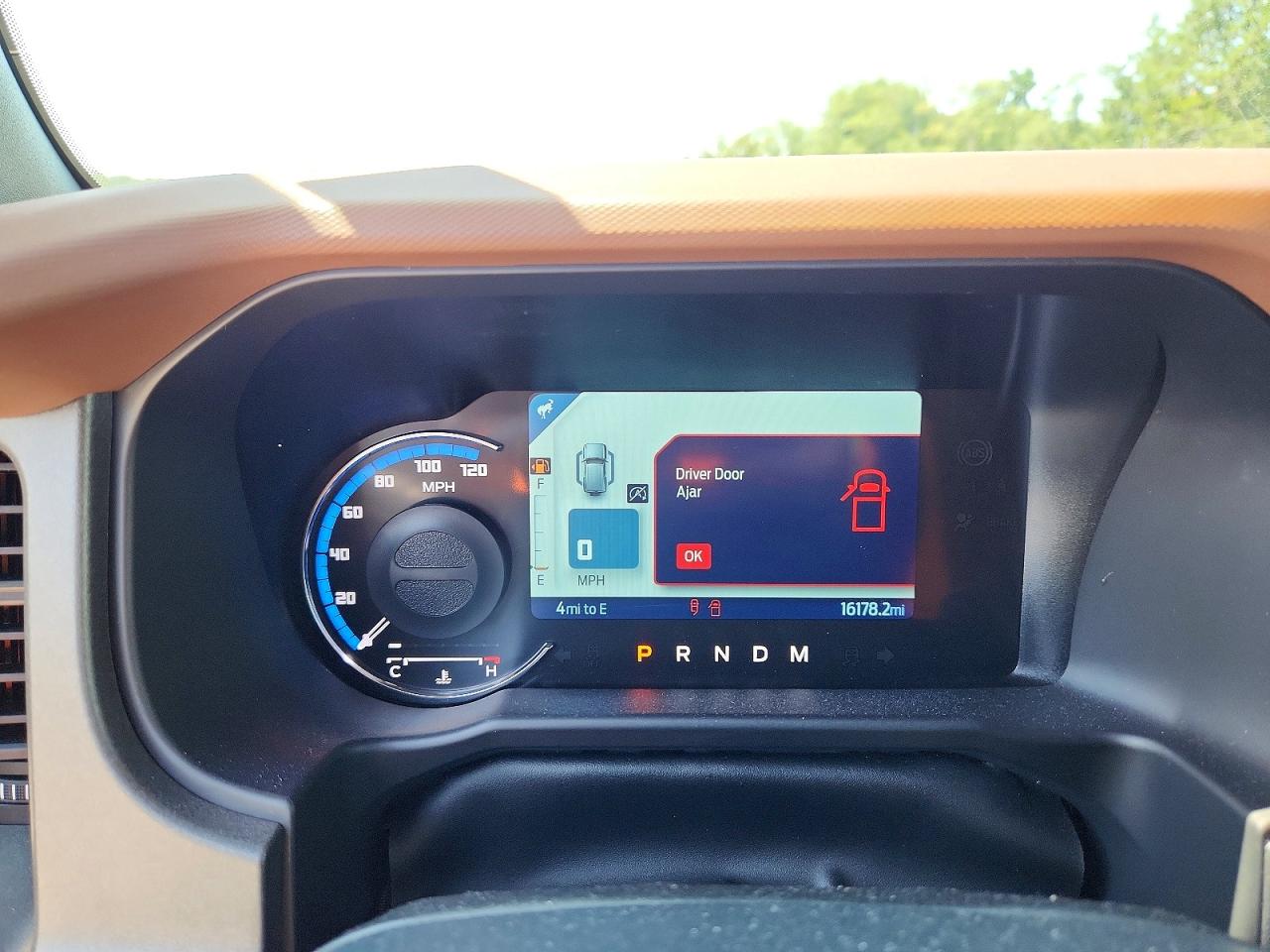 2024 Ford Bronco Outer Banks Blue vin: 1FMDE8BH8RLB34587