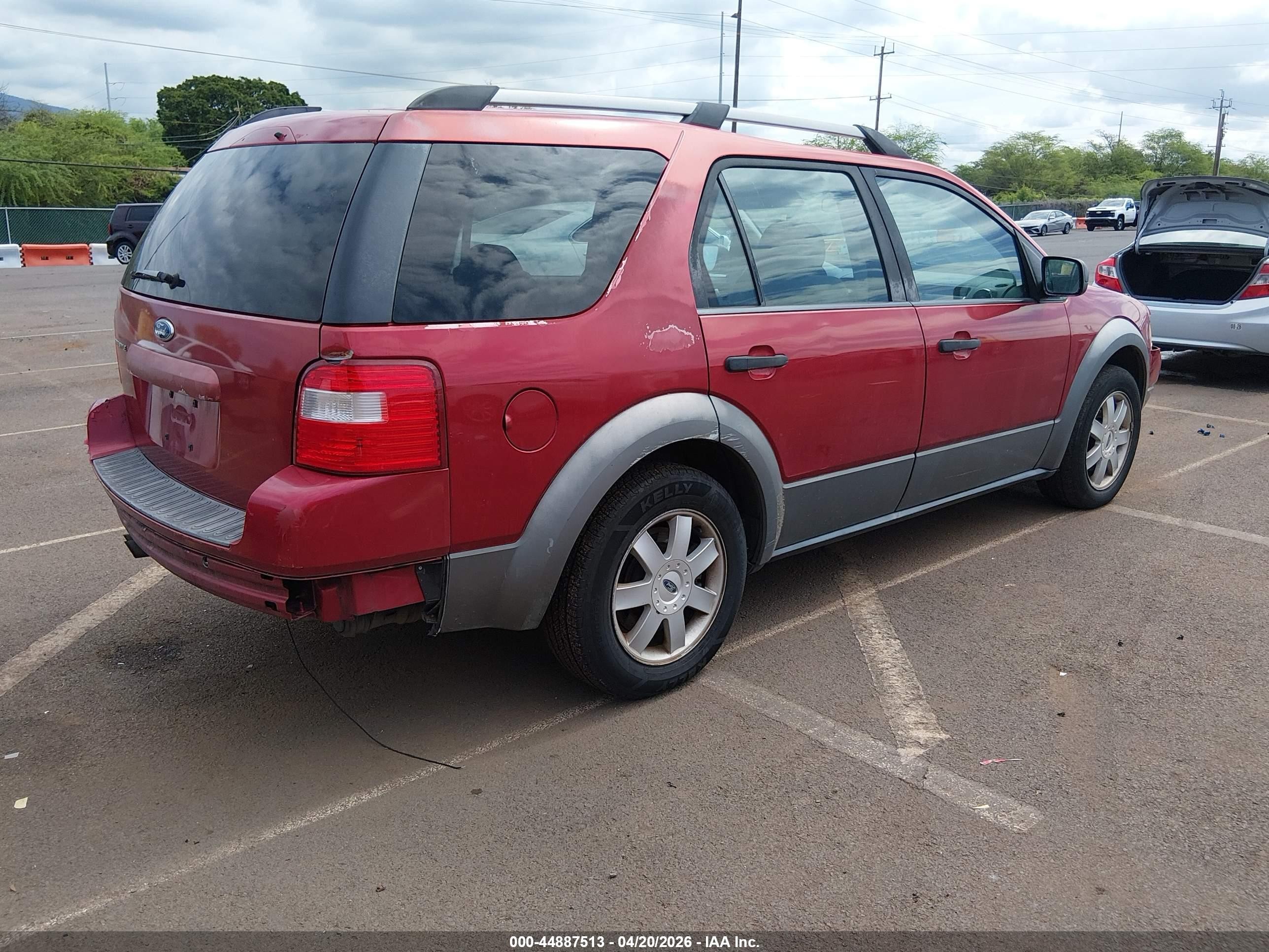 2005 Ford Freestyle Se Red vin: 1FMDK011X5GA28501