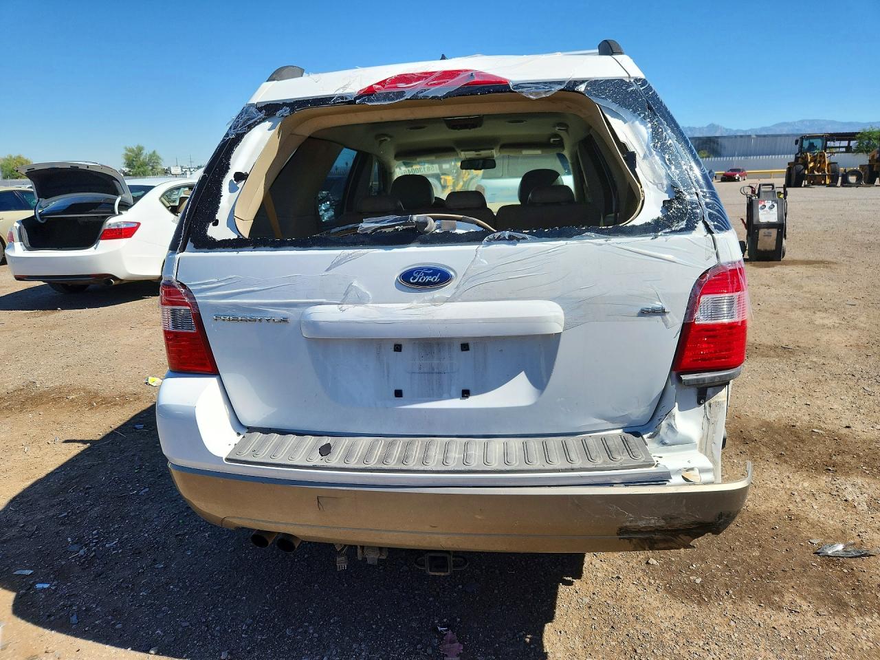 2007 Ford Freestyle Limited Белый vin: 1FMDK02137GA41690