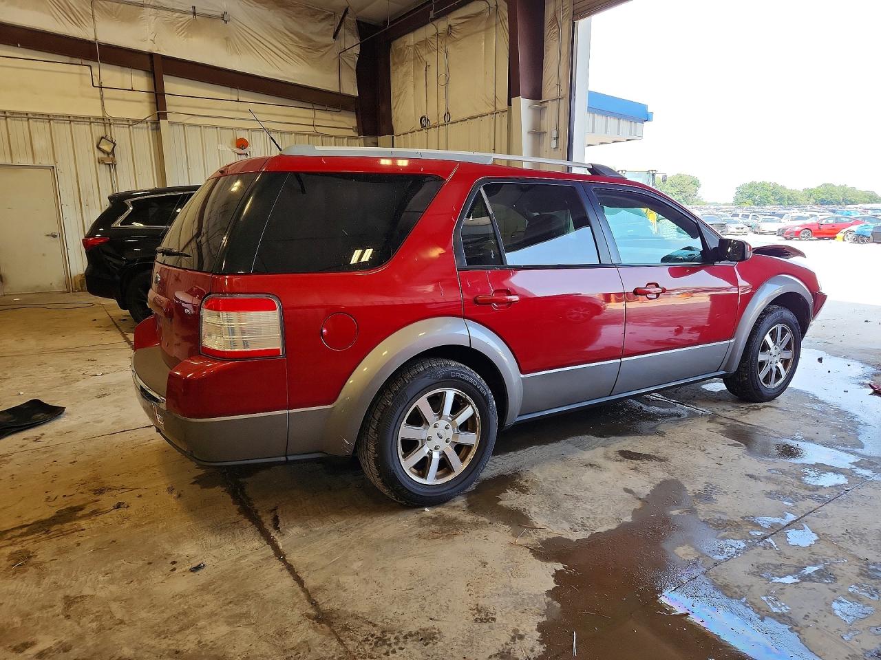 2009 Ford Taurus X Sel Red vin: 1FMDK02W09GA03722