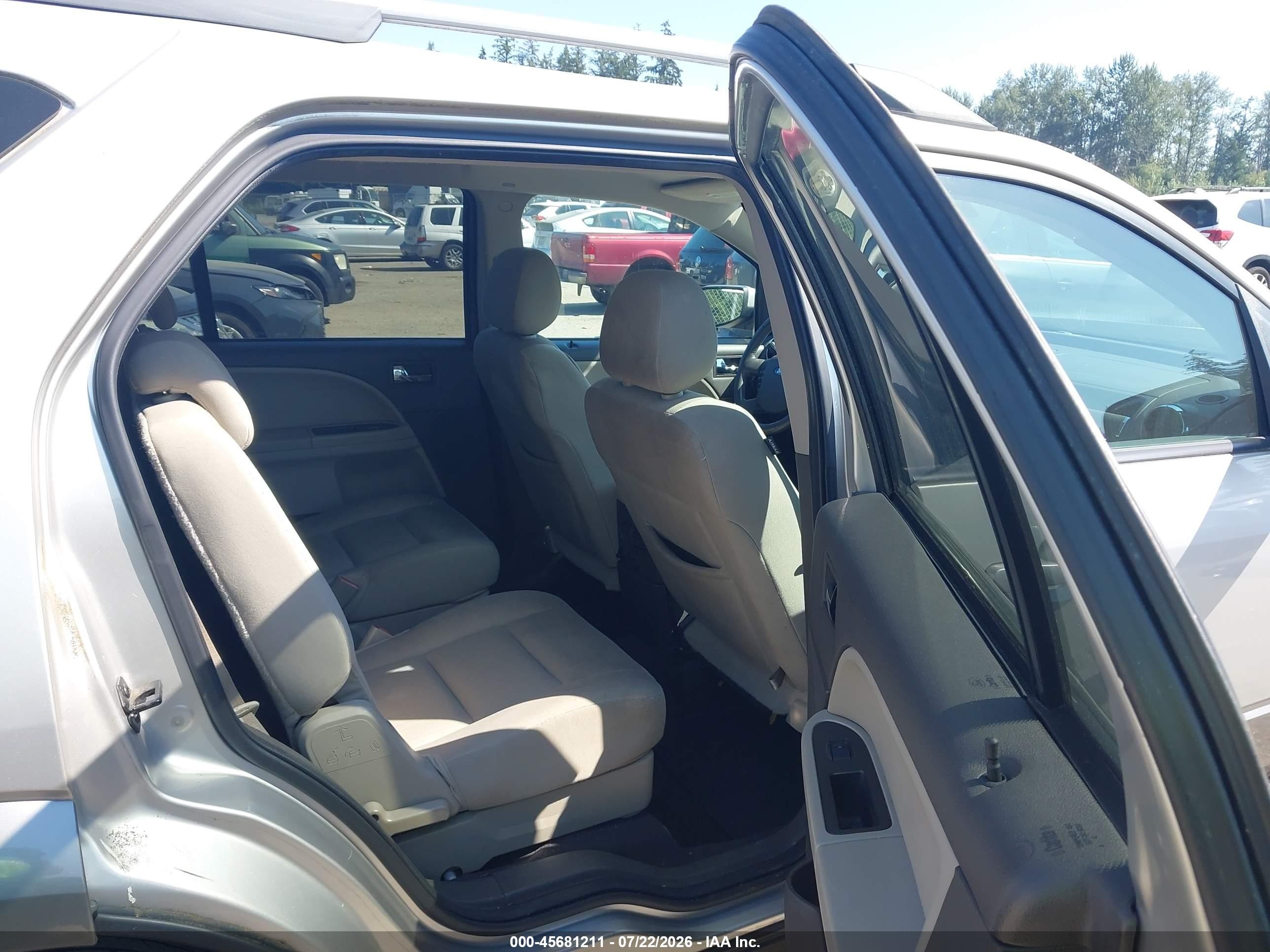 2008 Ford Taurus X Sel Золотой vin: 1FMDK02W18GA42222