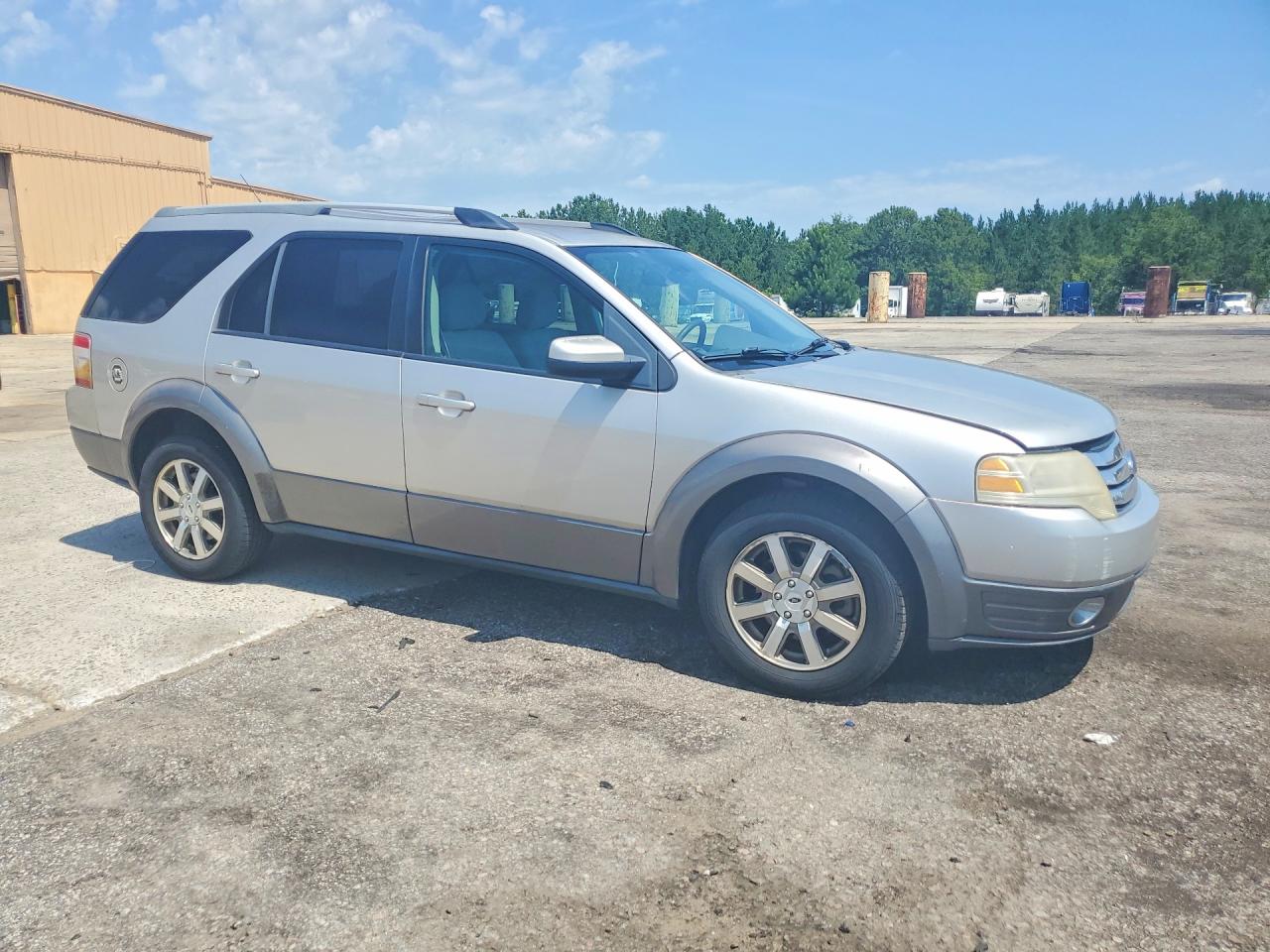 2008 Ford Taurus X Sel Cream vin: 1FMDK02W28GA33366