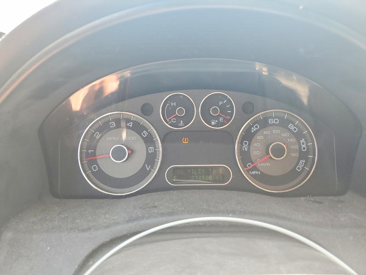 2008 Ford Taurus X Sel Cream vin: 1FMDK02W28GA33366