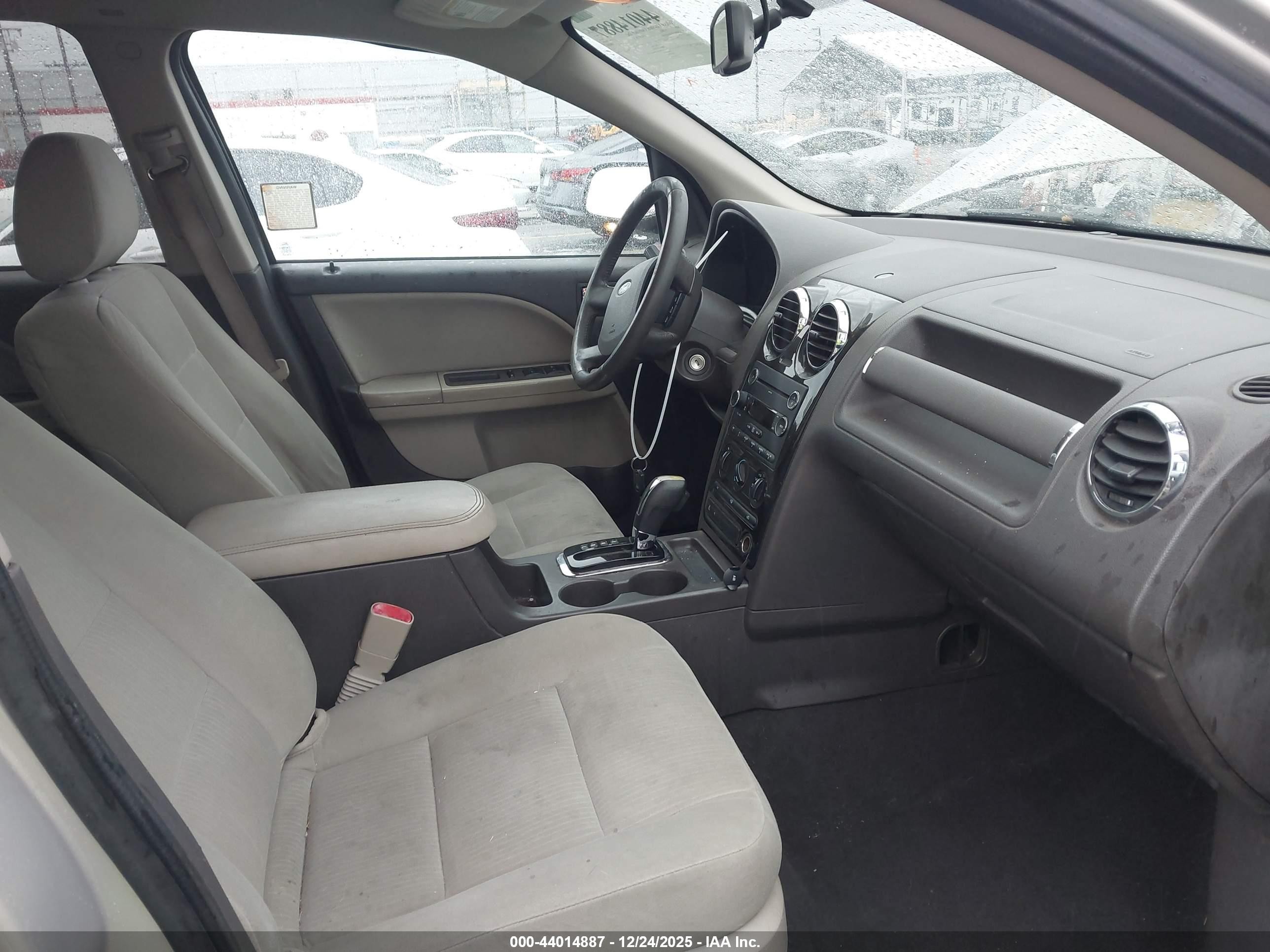 2009 Ford Taurus X Sel Золотой vin: 1FMDK02W49GA05456