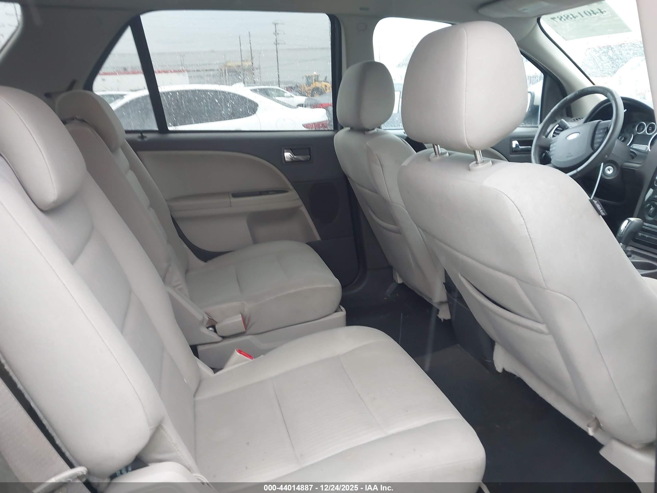 2009 Ford Taurus X Sel Золотой vin: 1FMDK02W49GA05456