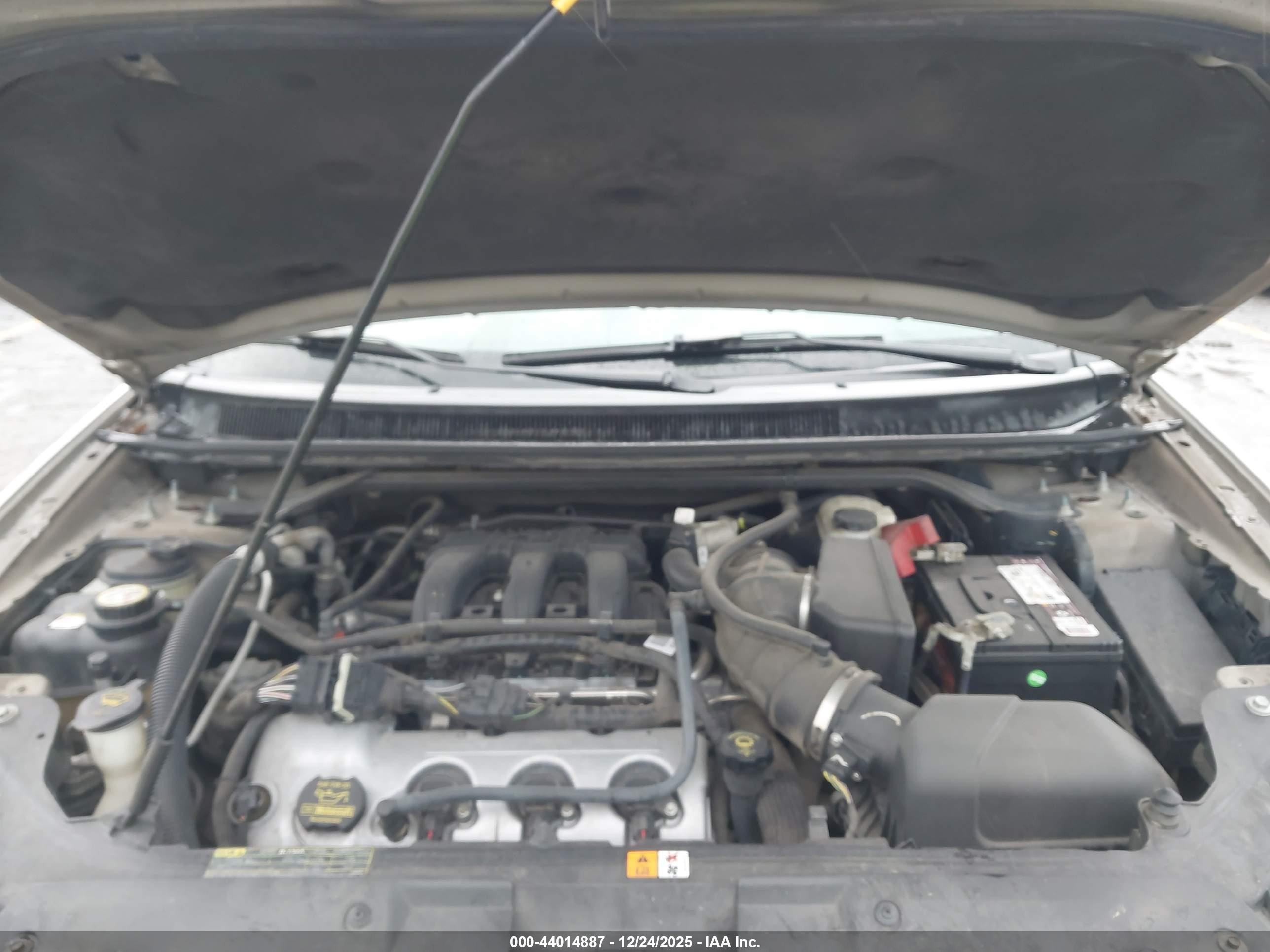 2009 Ford Taurus X Sel Золотой vin: 1FMDK02W49GA05456