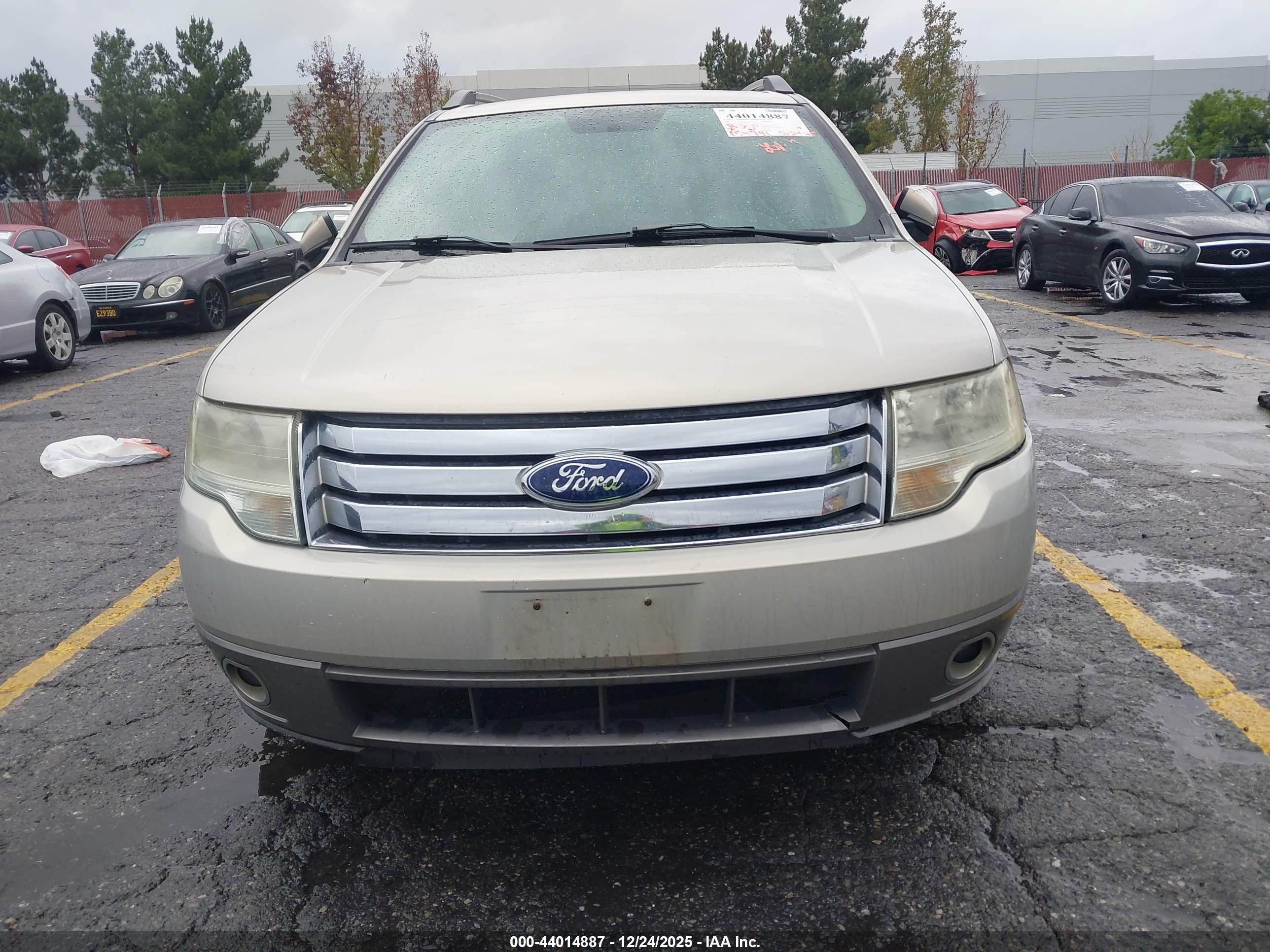 2009 Ford Taurus X Sel Золотой vin: 1FMDK02W49GA05456