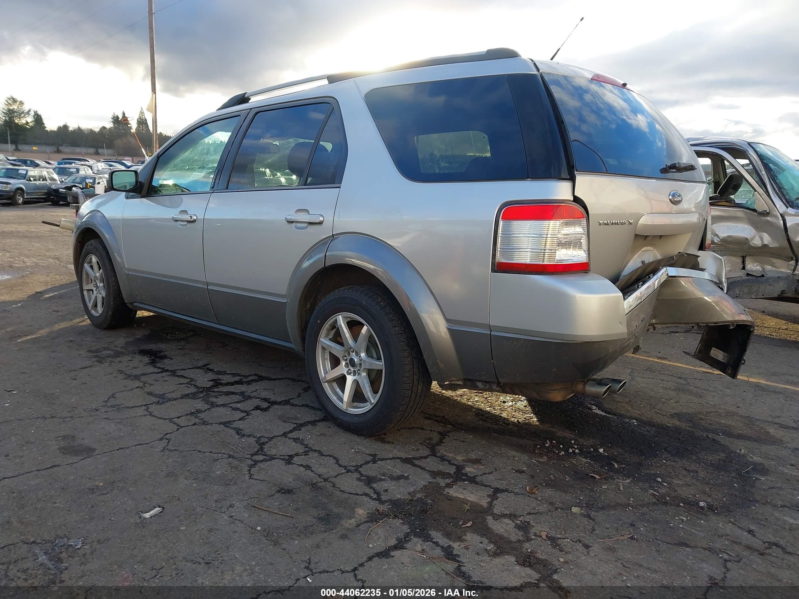 2009 Ford Taurus X Sel Silver vin: 1FMDK02W49GA06316