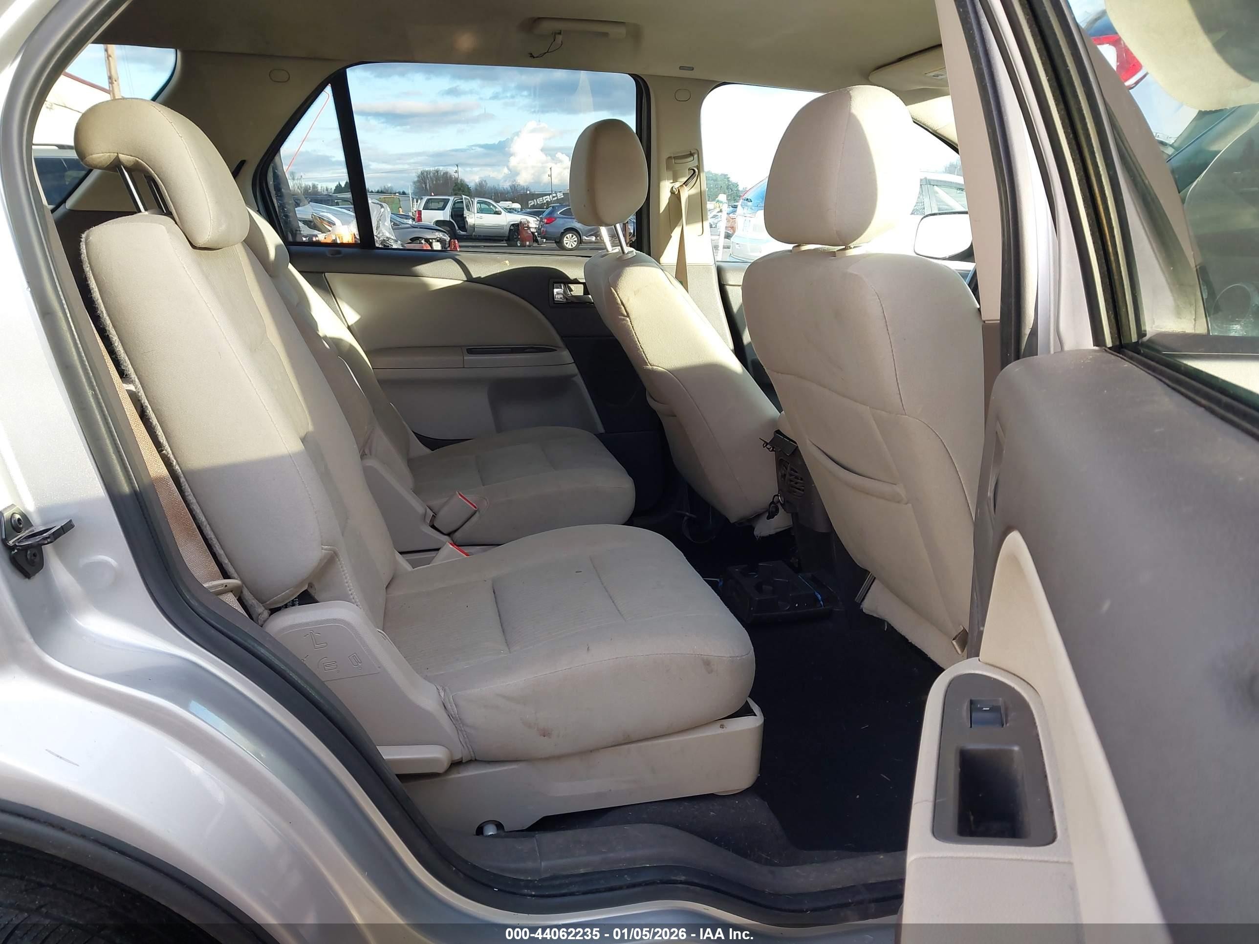 2009 Ford Taurus X Sel Silver vin: 1FMDK02W49GA06316