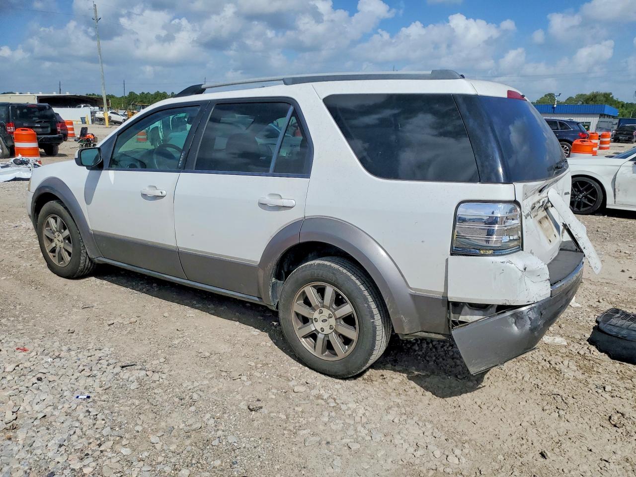 2008 Ford Taurus X Sel Silver vin: 1FMDK02W88GA25742