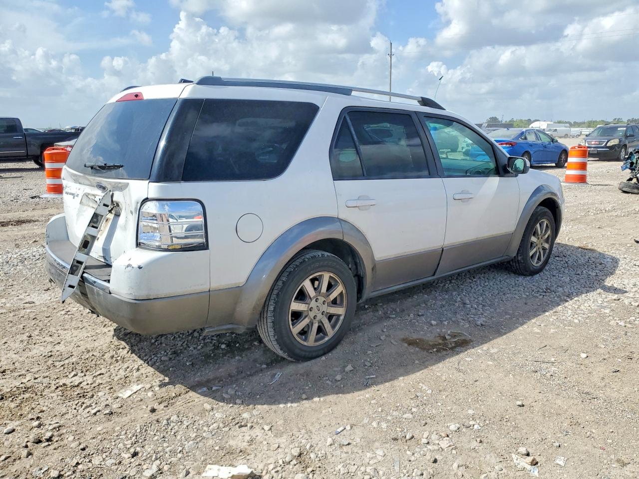 2008 Ford Taurus X Sel Silver vin: 1FMDK02W88GA25742