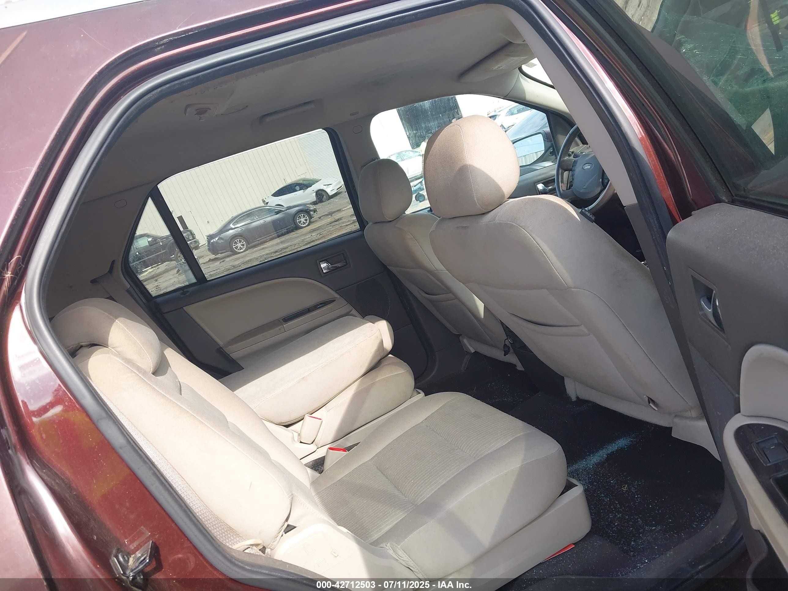 2009 Ford Taurus X Sel Maroon vin: 1FMDK02W99GA00222