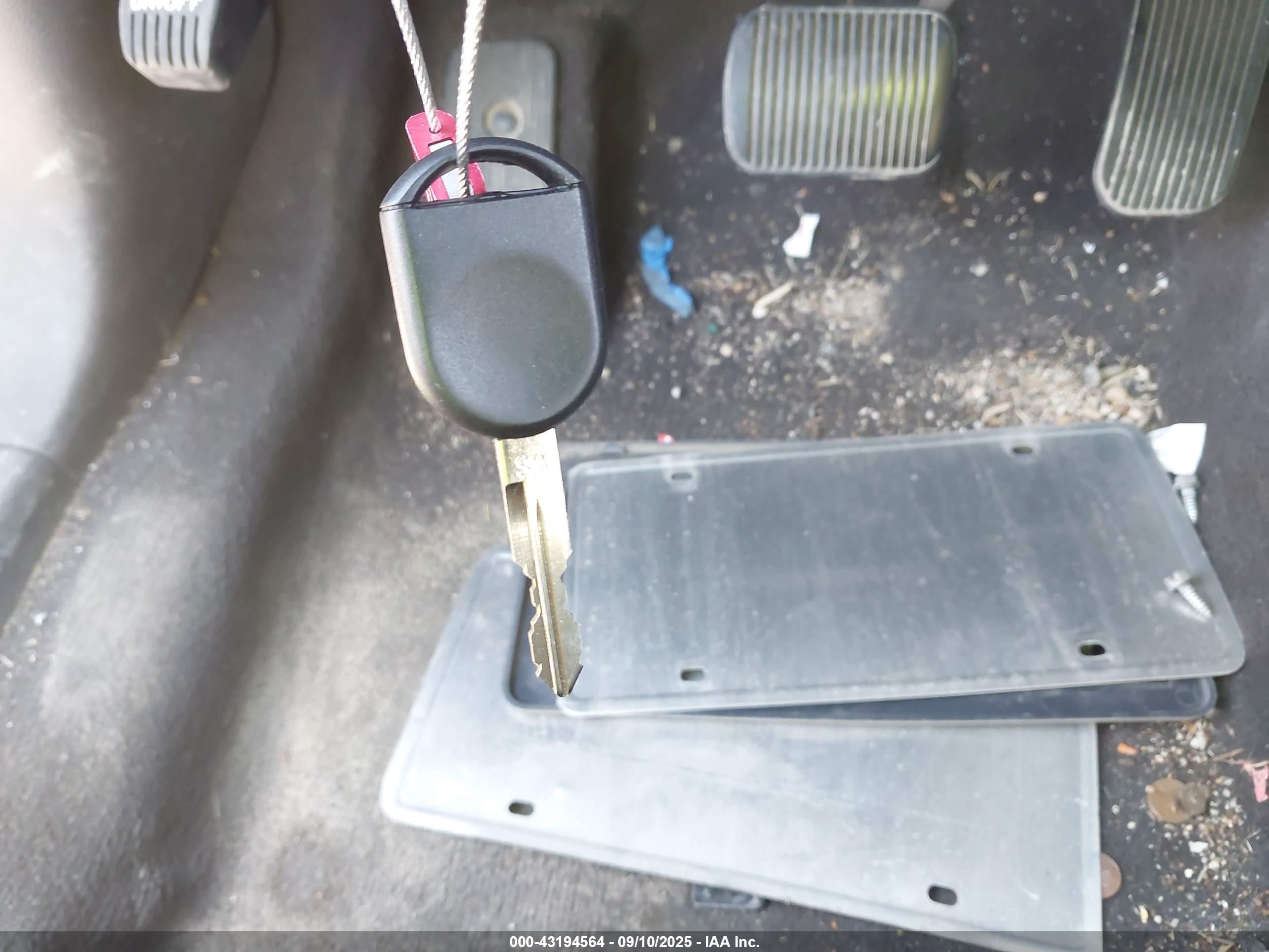 2009 Ford Taurus X Sel Cream vin: 1FMDK02WX9GA03484