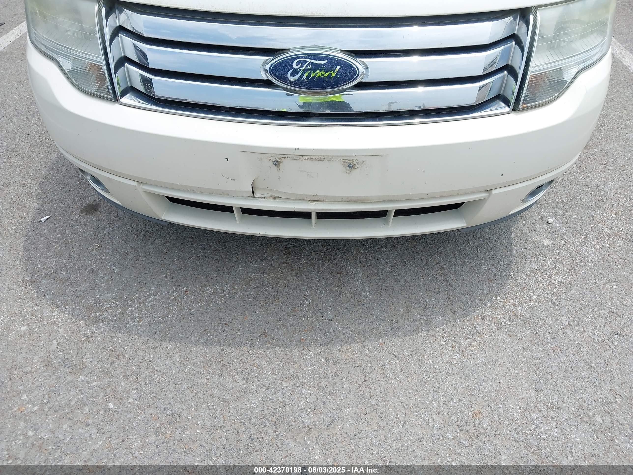 2009 Ford Taurus X Limited White vin: 1FMDK03W29GA02957