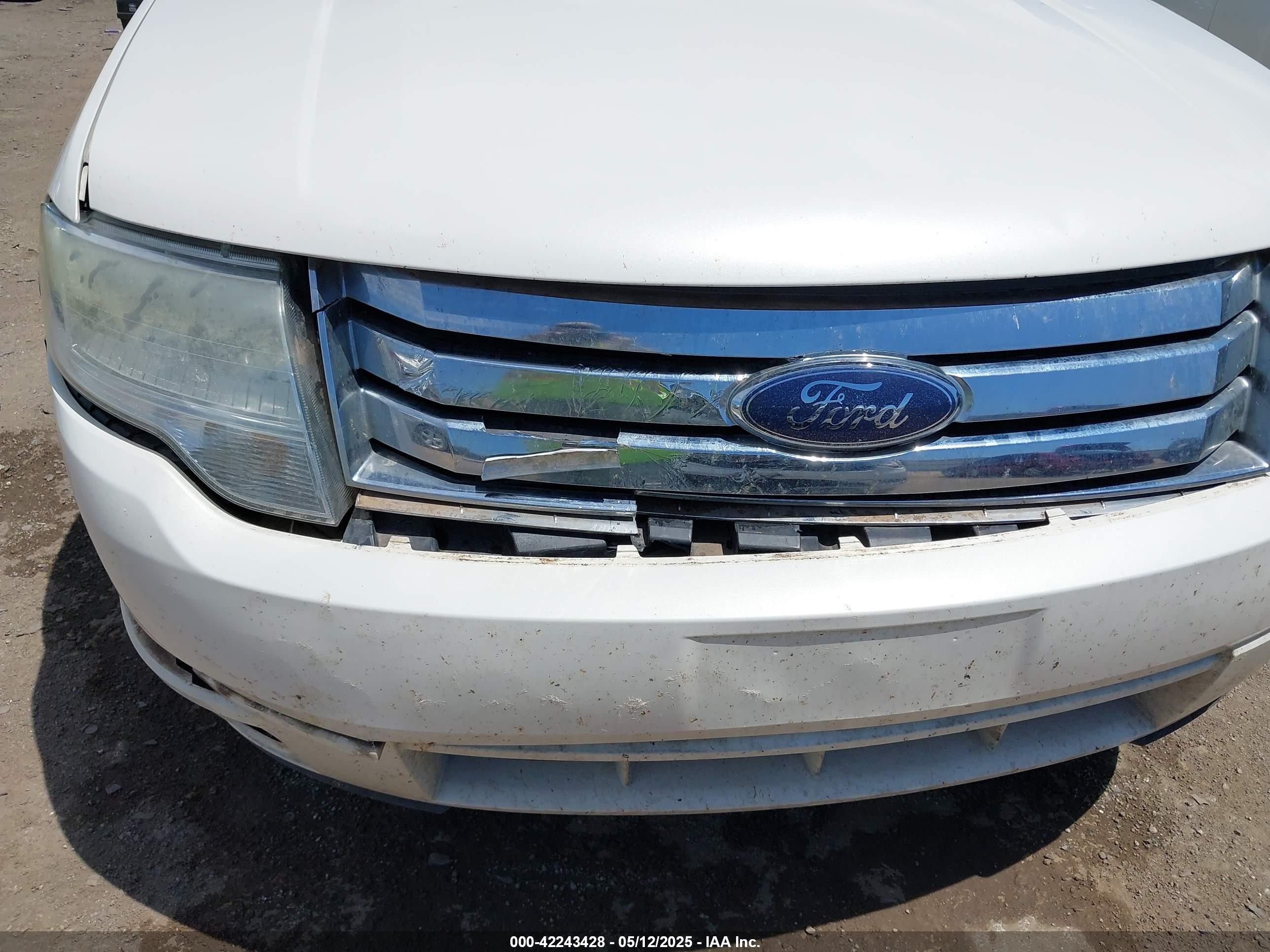 2009 Ford Taurus X Limited White vin: 1FMDK03W99GA03698