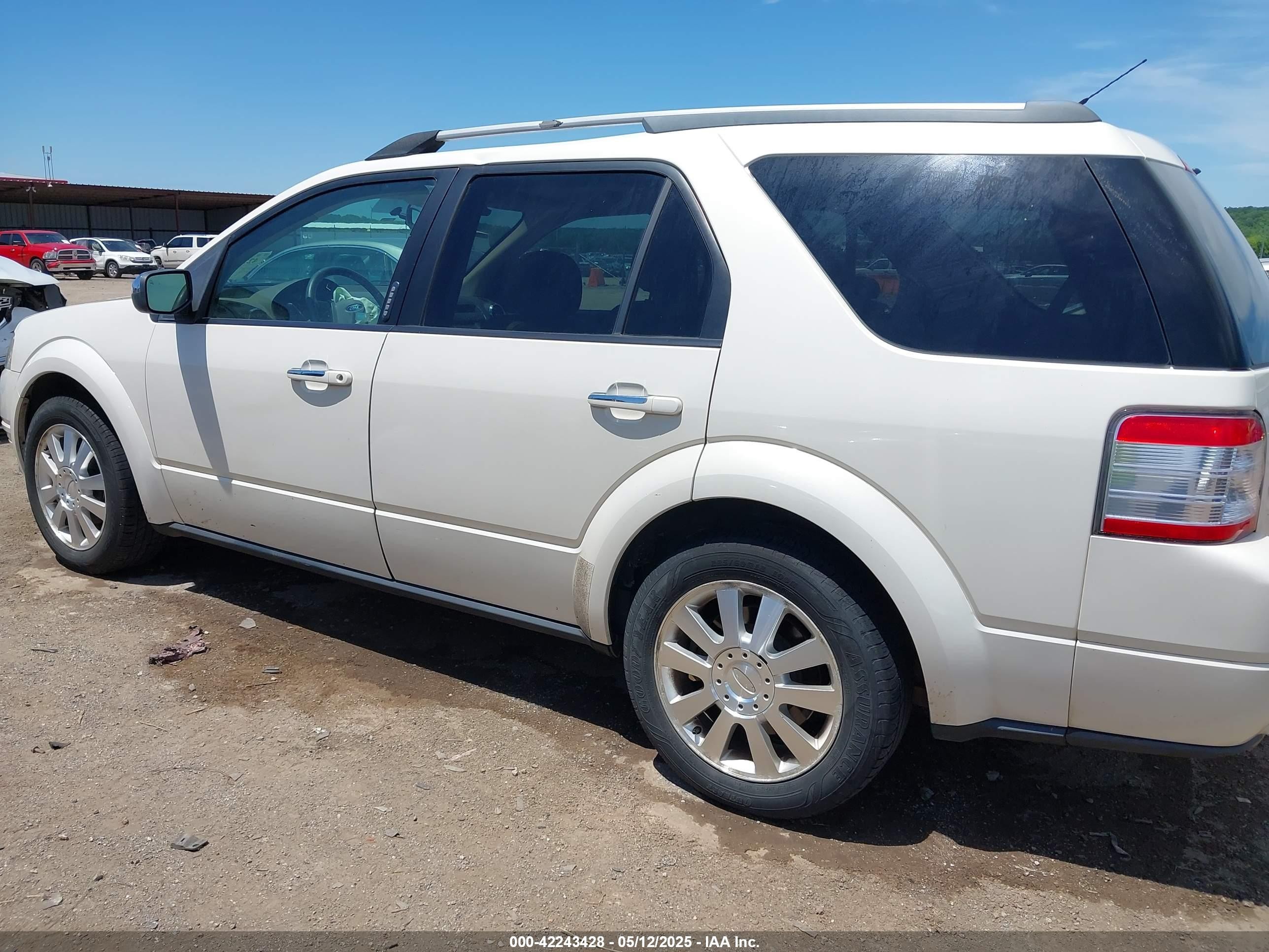 2009 Ford Taurus X Limited White vin: 1FMDK03W99GA03698