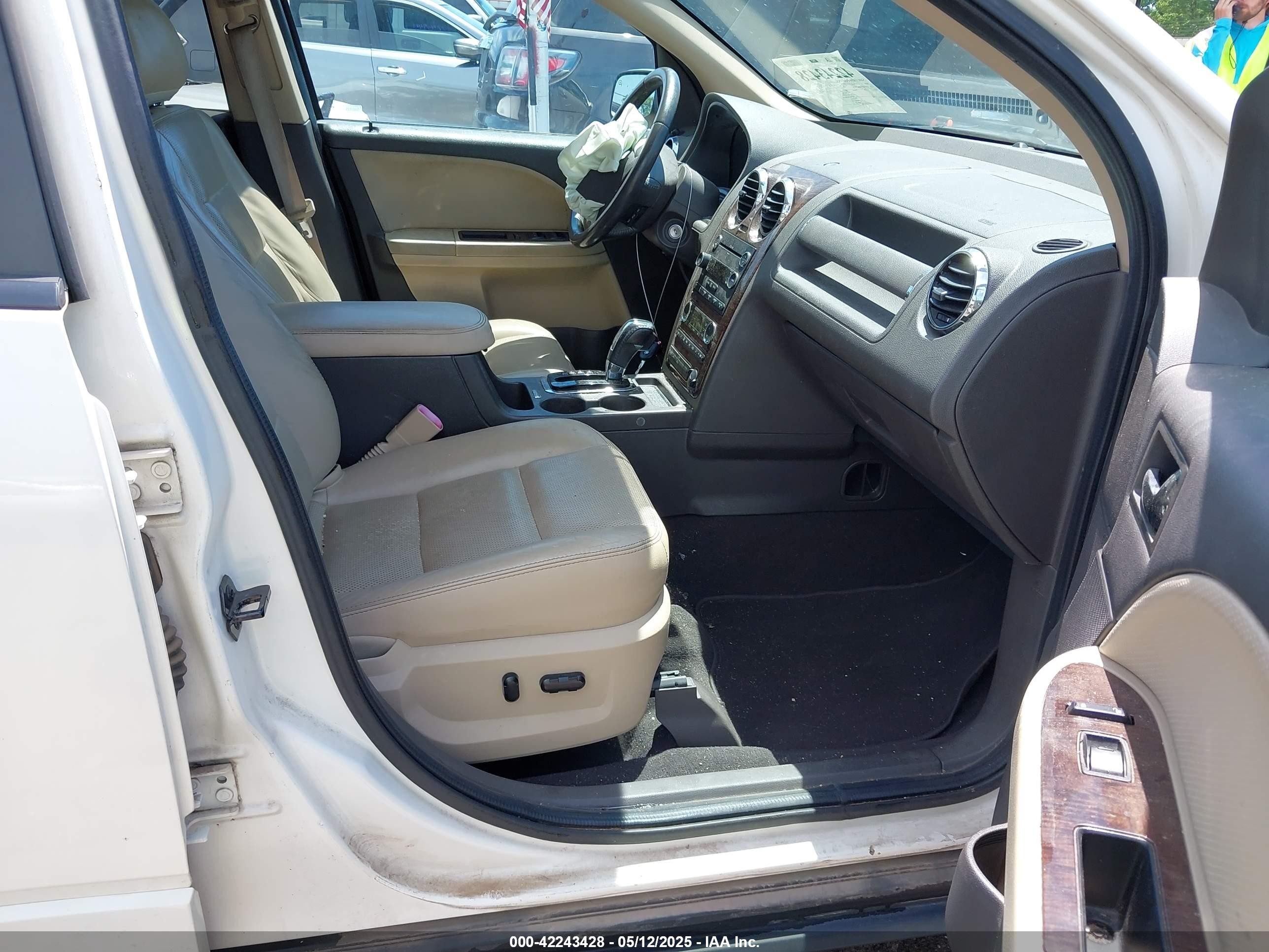 2009 Ford Taurus X Limited White vin: 1FMDK03W99GA03698
