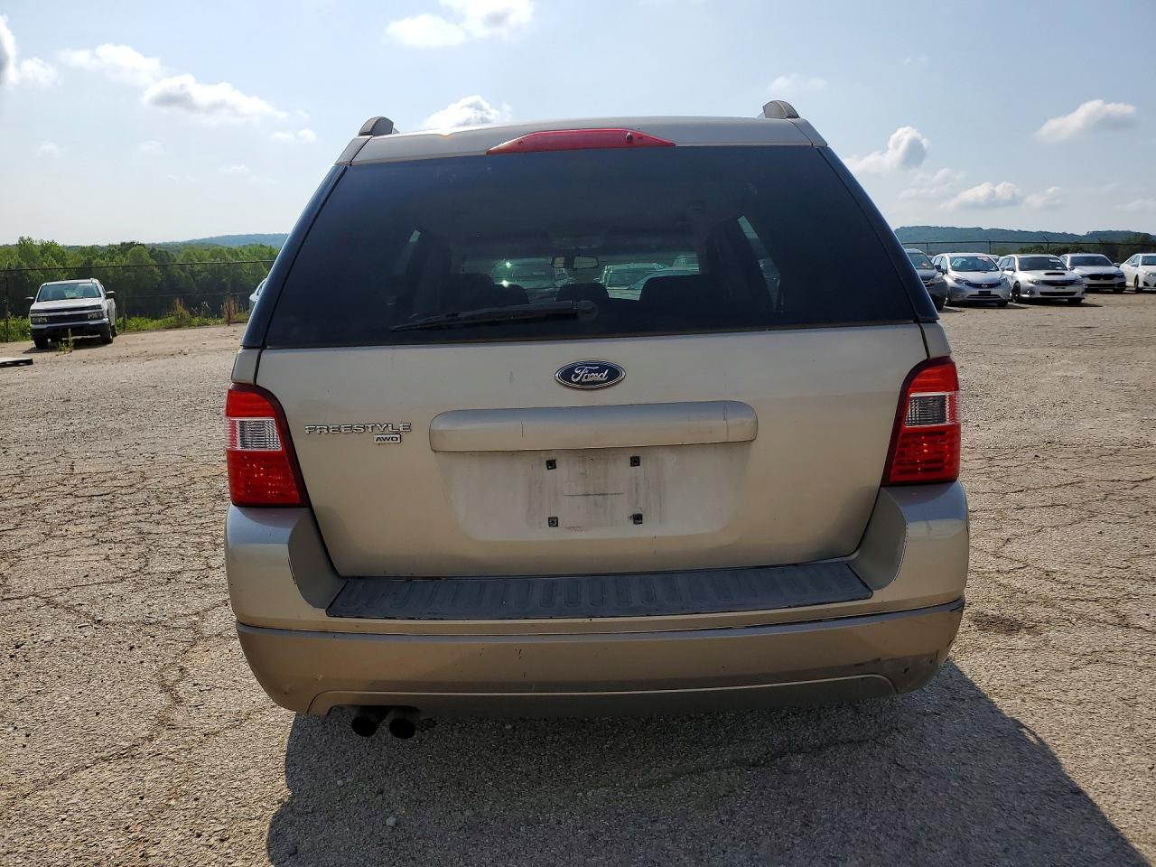 2005 Ford Freestyle Se Tan vin: 1FMDK04175GA51729