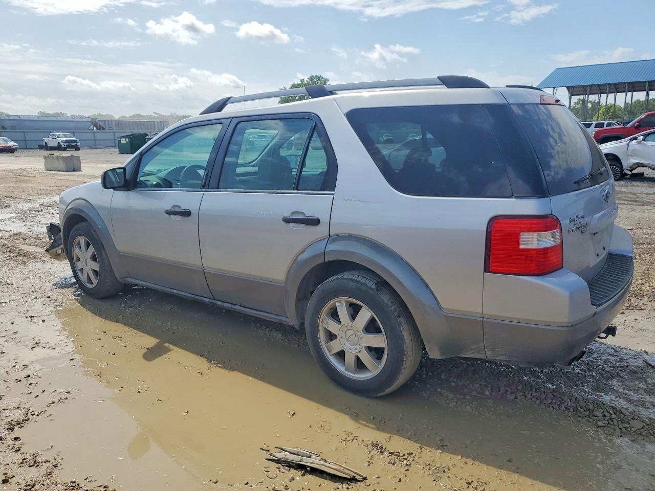 2005 Ford Freestyle Se Серебряный vin: 1FMDK04185GA58172