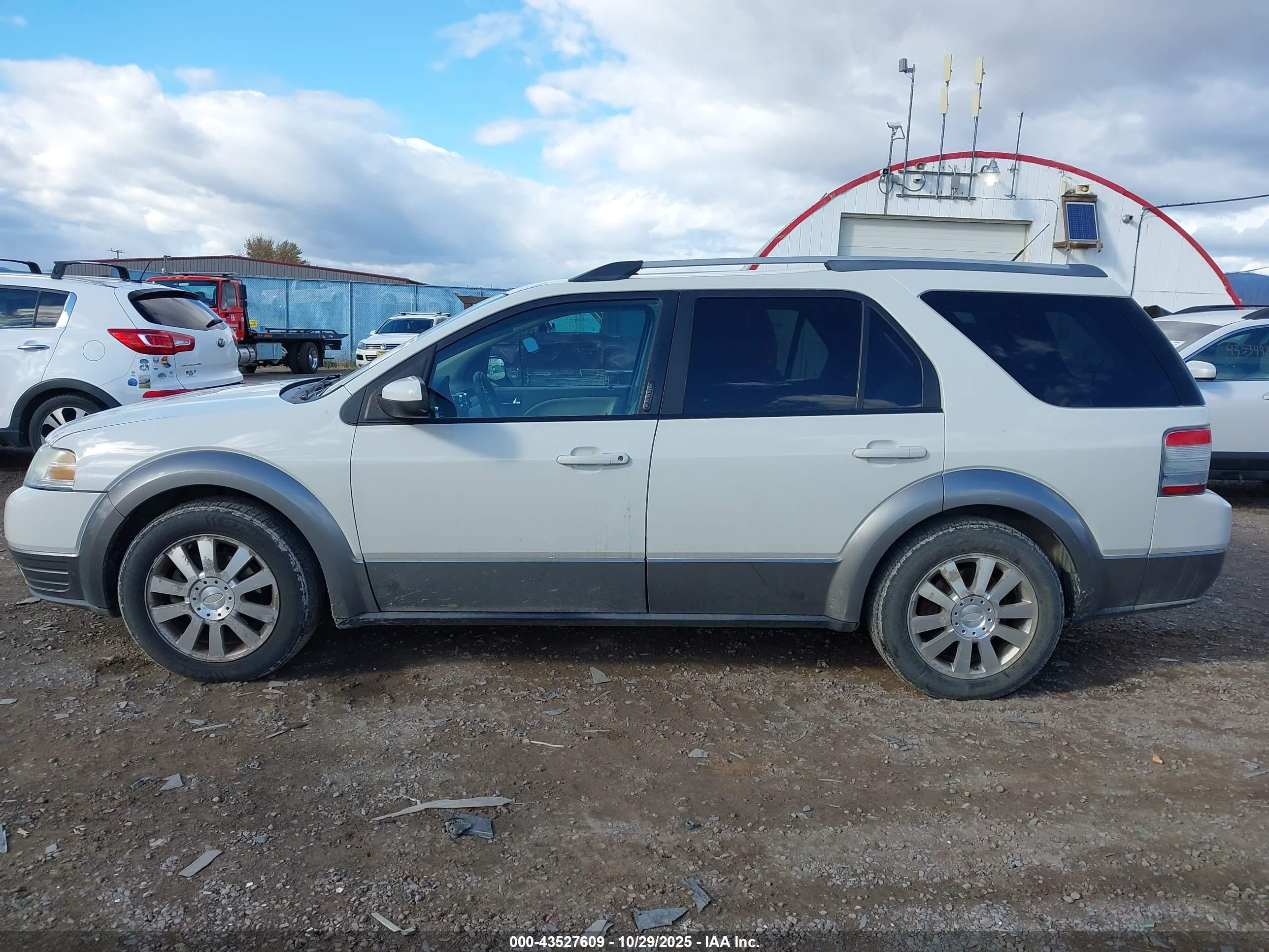 2009 Ford Taurus X Sel White vin: 1FMDK05W19GA06205