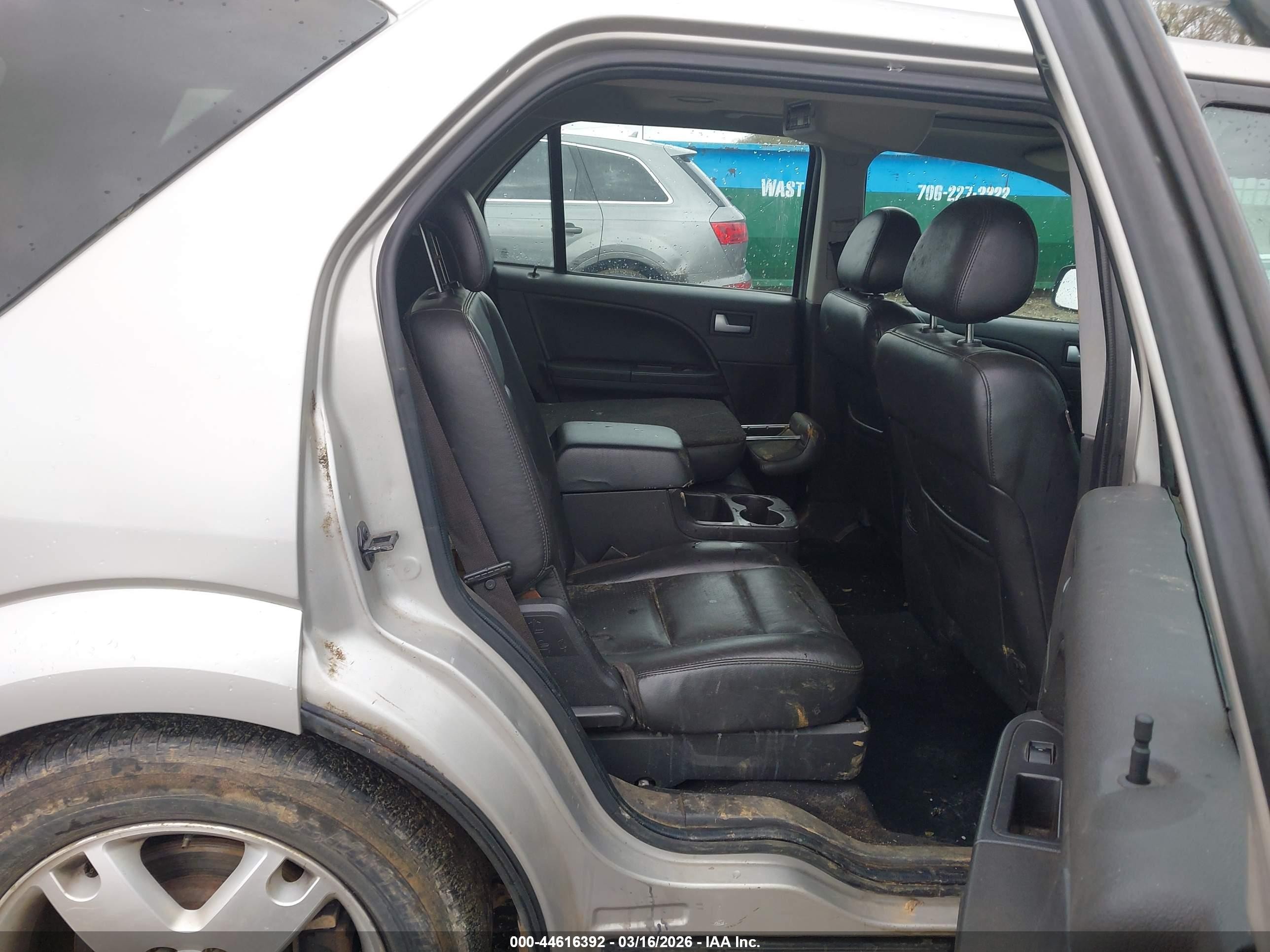 2006 Ford Freestyle Limited Silver vin: 1FMDK06106GA23558