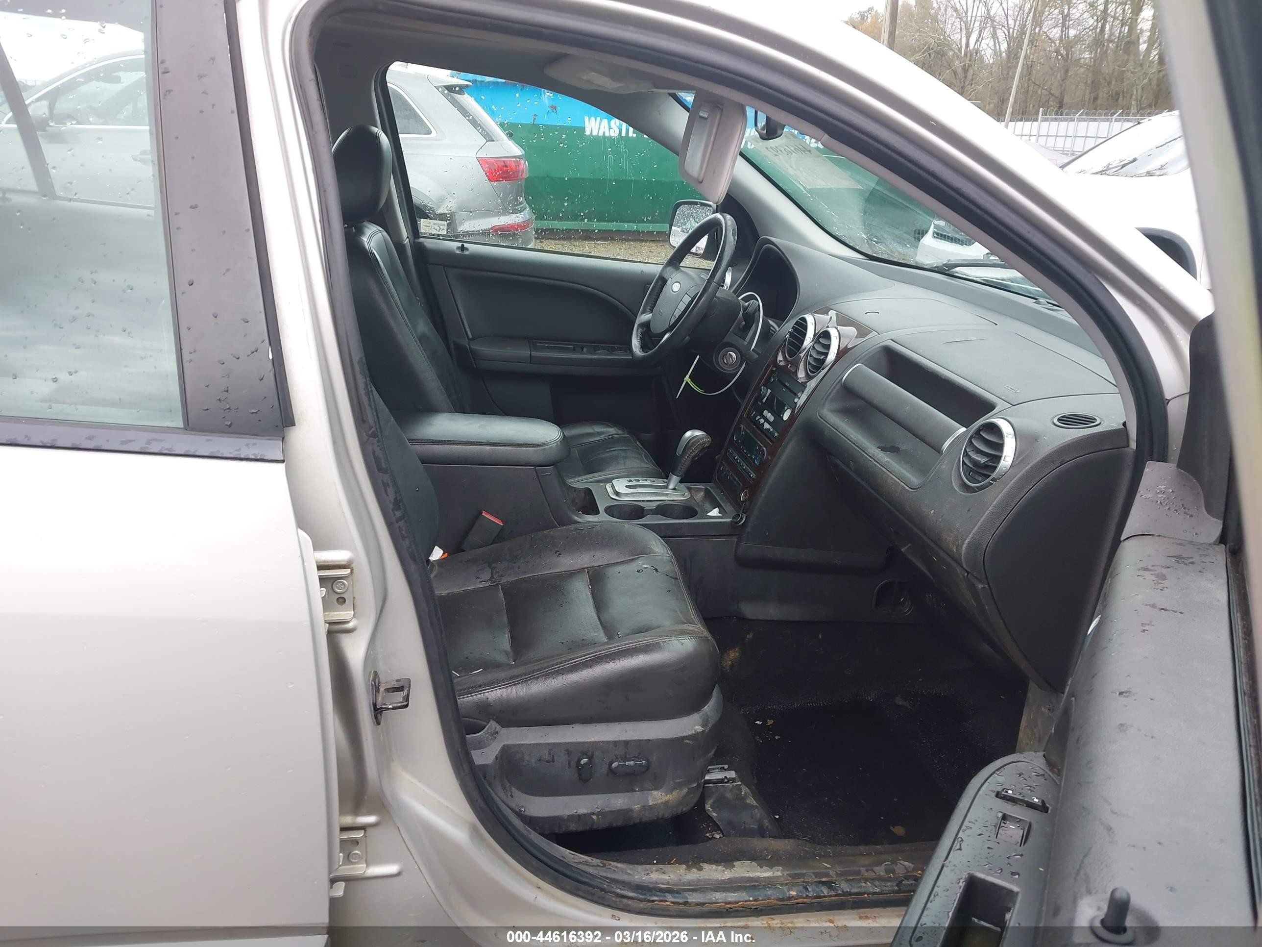 2006 Ford Freestyle Limited Silver vin: 1FMDK06106GA23558