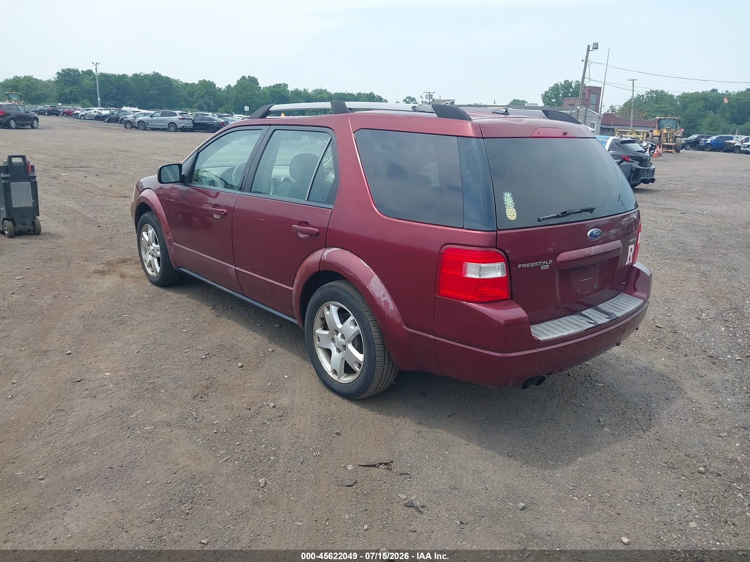2007 Ford Freestyle Limited Red vin: 1FMDK06117GA19701