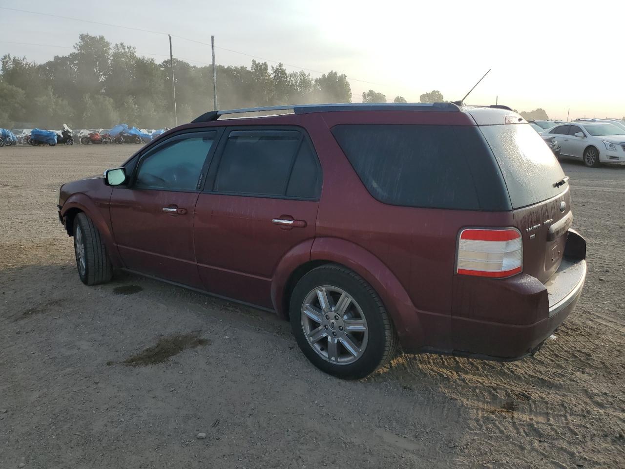 2008 Ford Taurus X Limited Burgundy vin: 1FMDK06W38GA03819